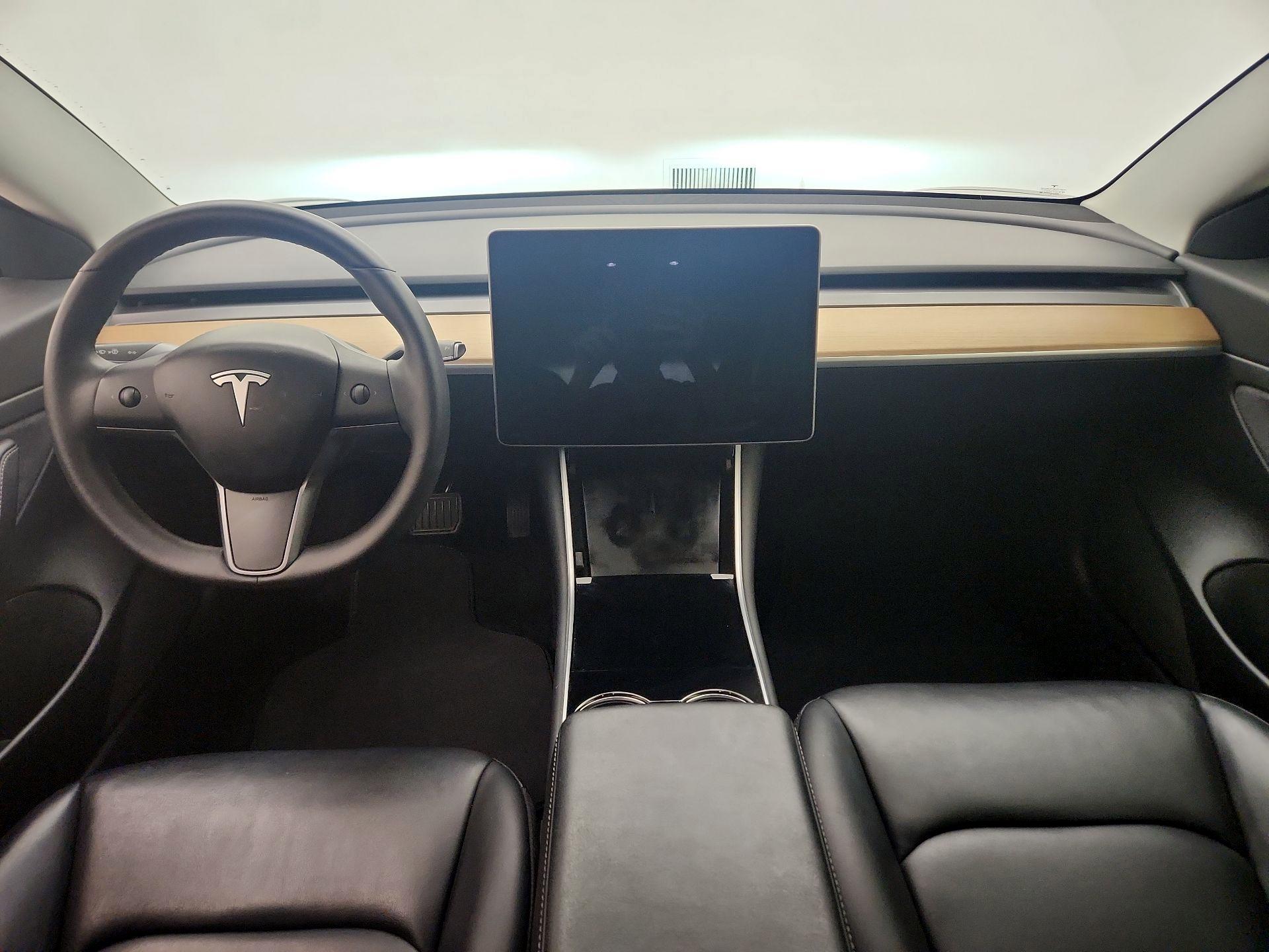 Thumbnail: 2020 Tesla Model 3 - 9