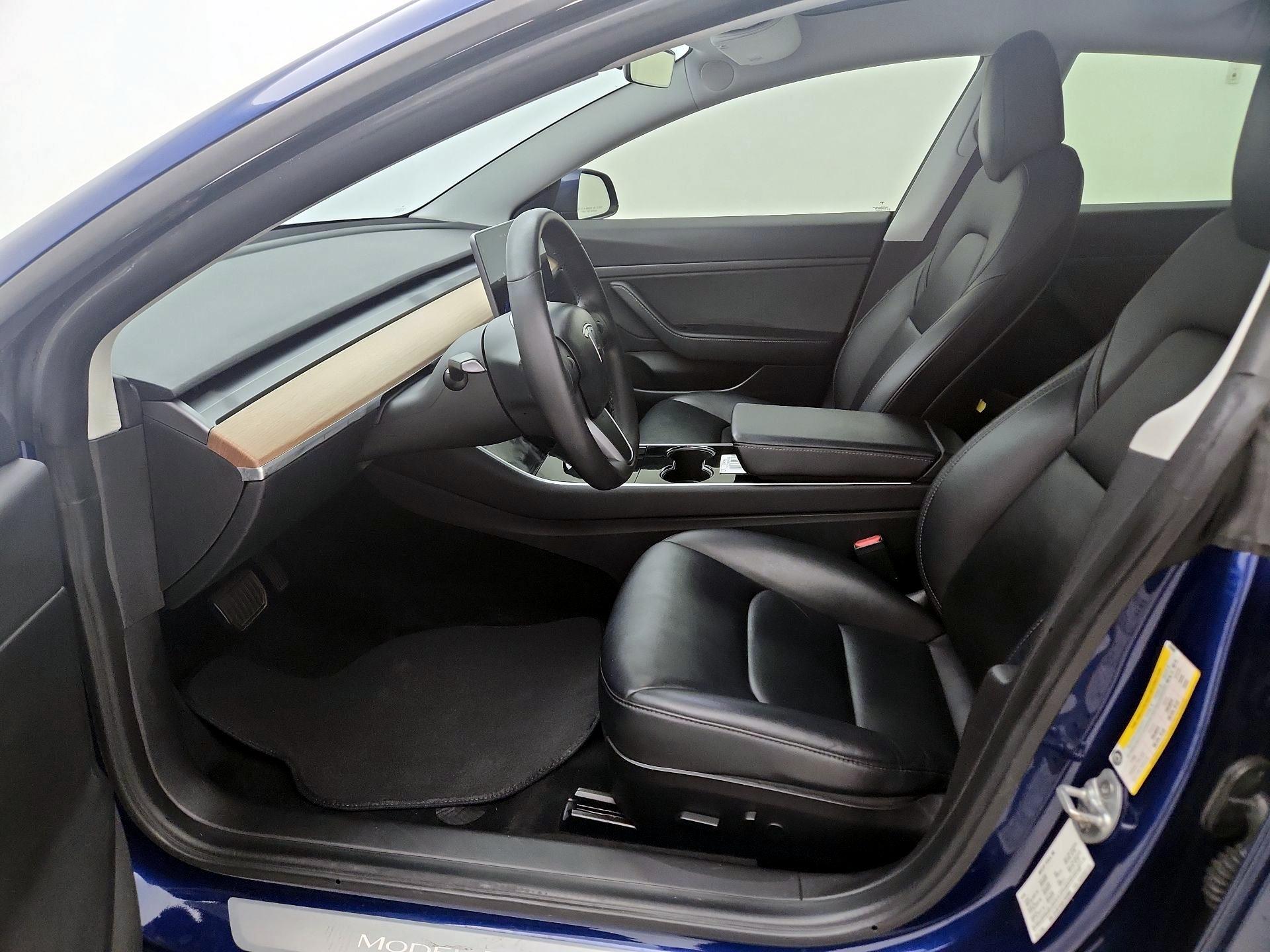 Thumbnail: 2020 Tesla Model 3 - 11