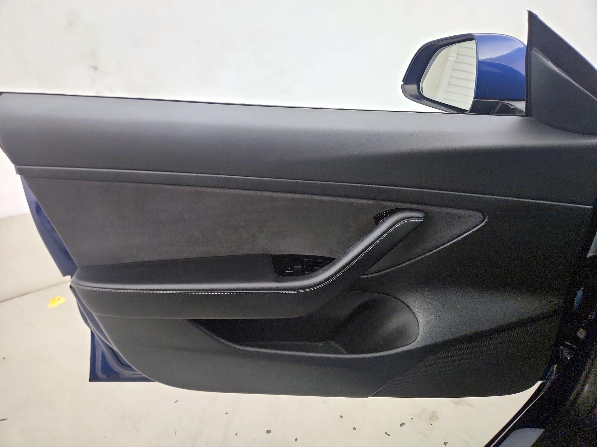 Thumbnail: 2020 Tesla Model 3 - 12