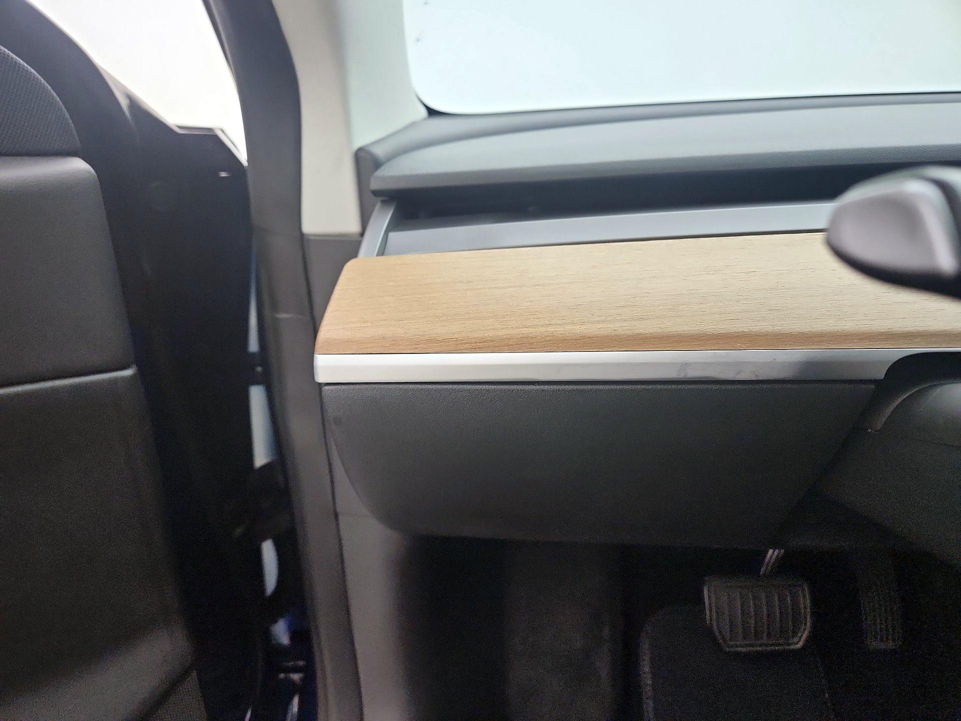 Thumbnail: 2020 Tesla Model 3 - 13