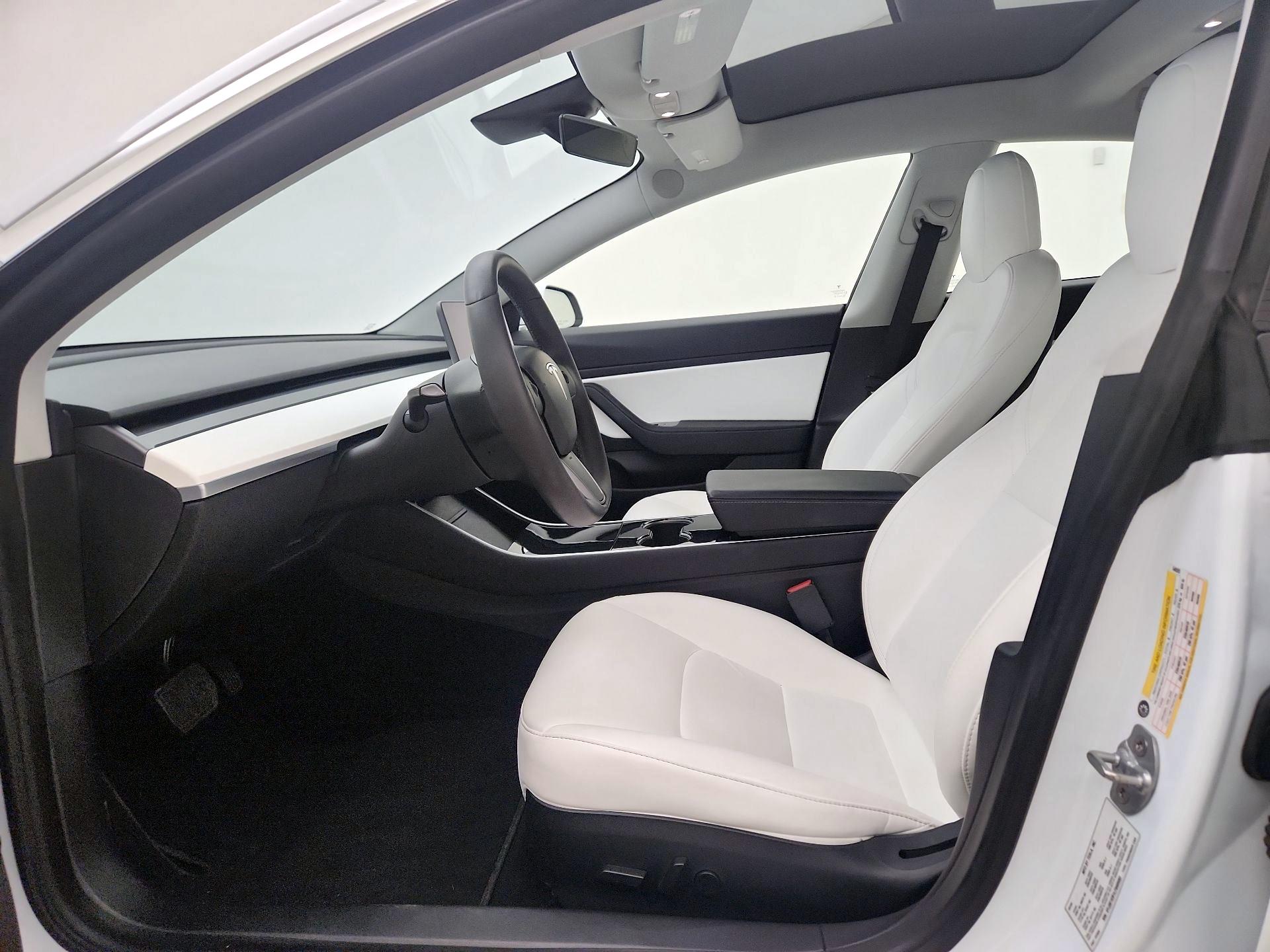 Thumbnail: 2020 Tesla Model 3 - 11