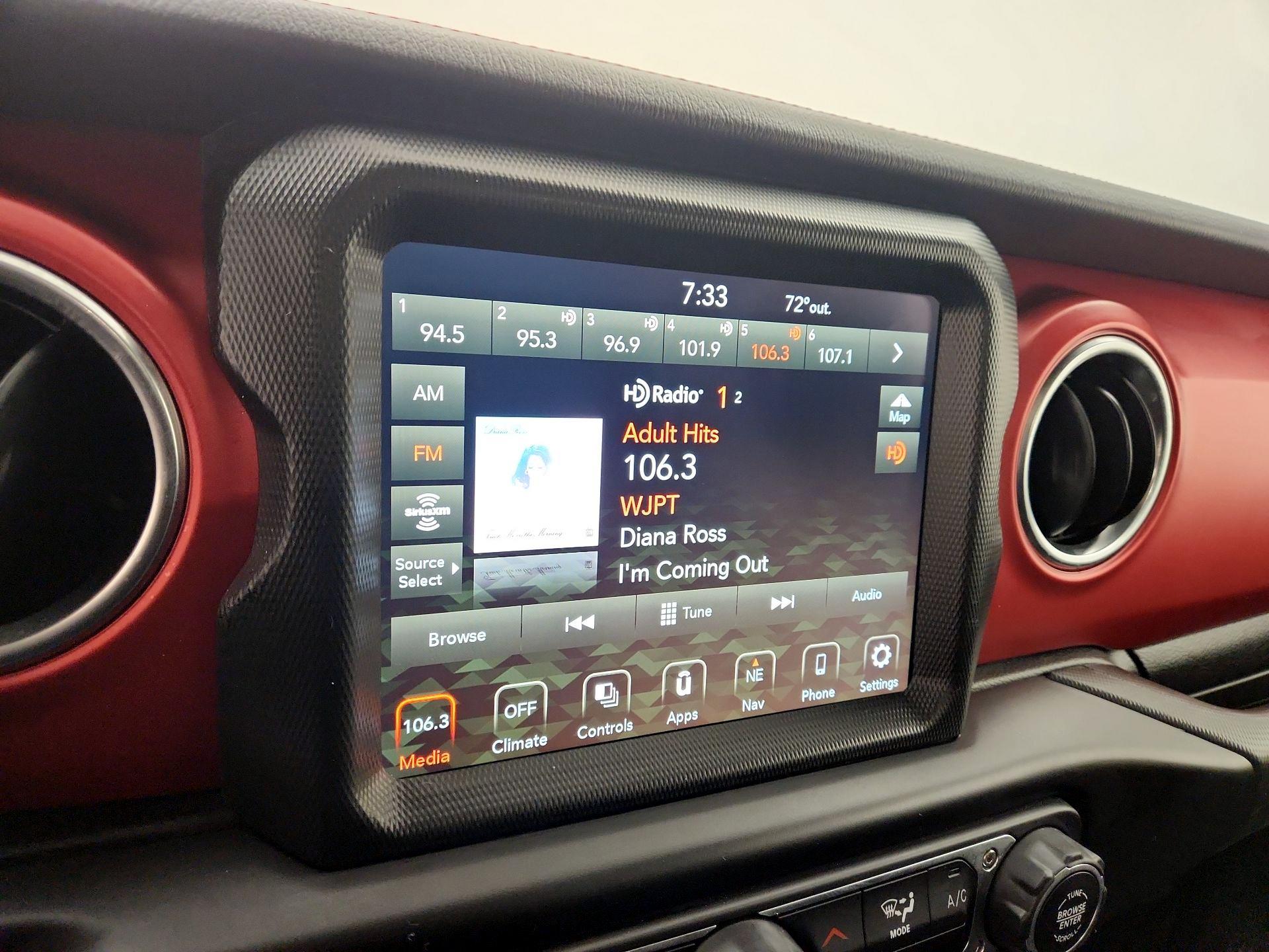 Thumbnail: 2022 Jeep Wrangler - 16