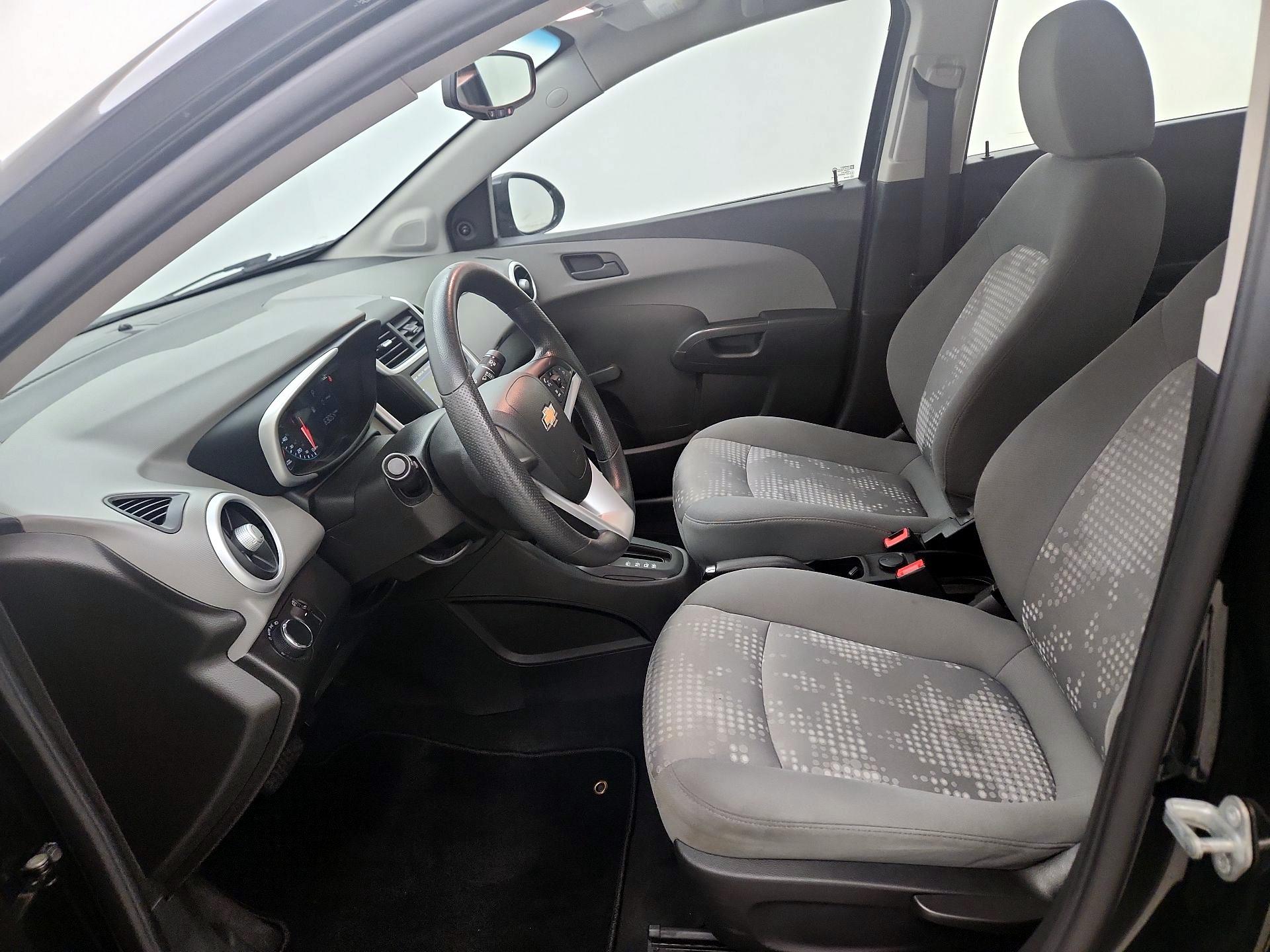 Thumbnail: 2018 Chevrolet Sonic - 11