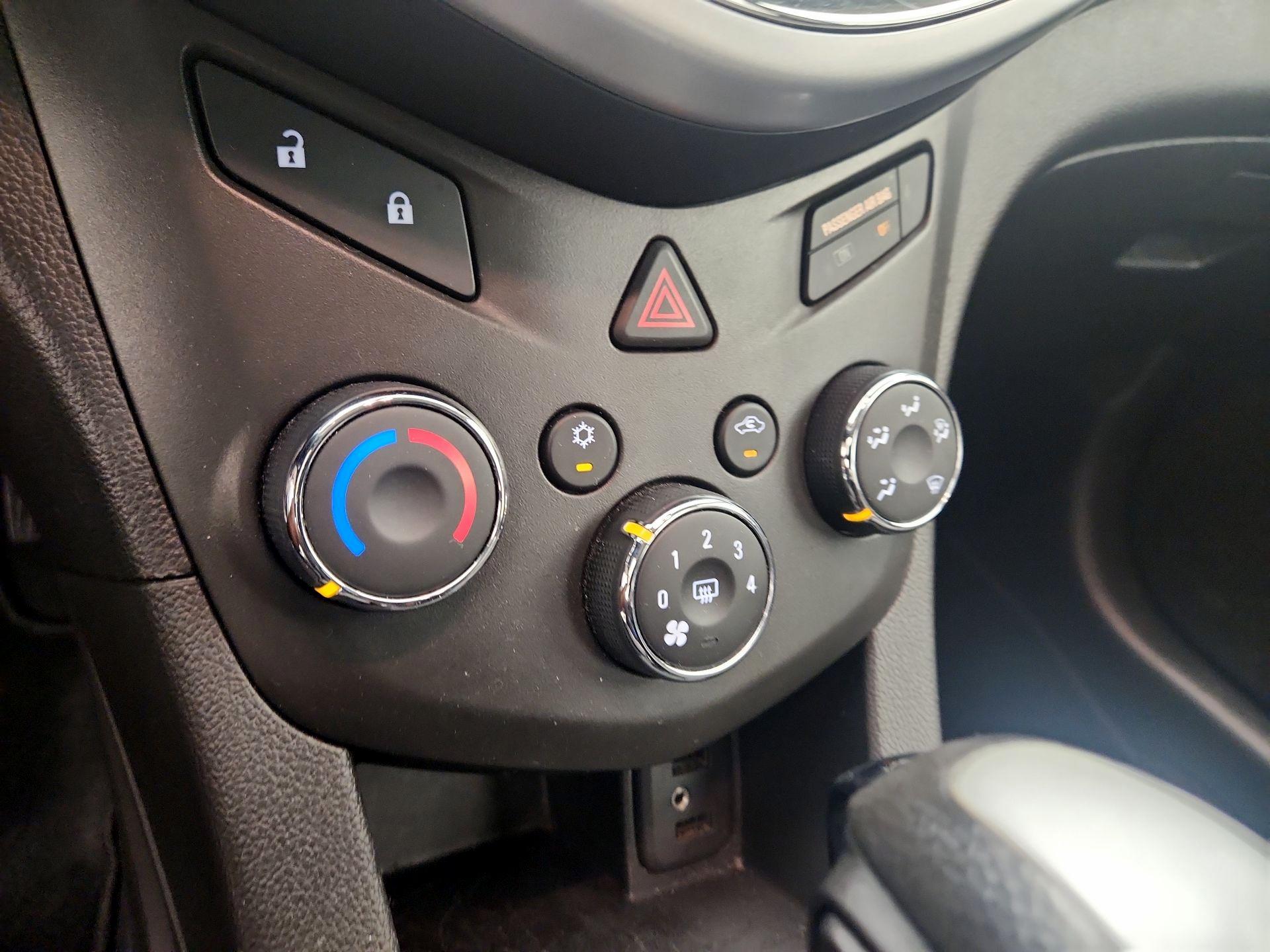 Thumbnail: 2018 Chevrolet Sonic - 16