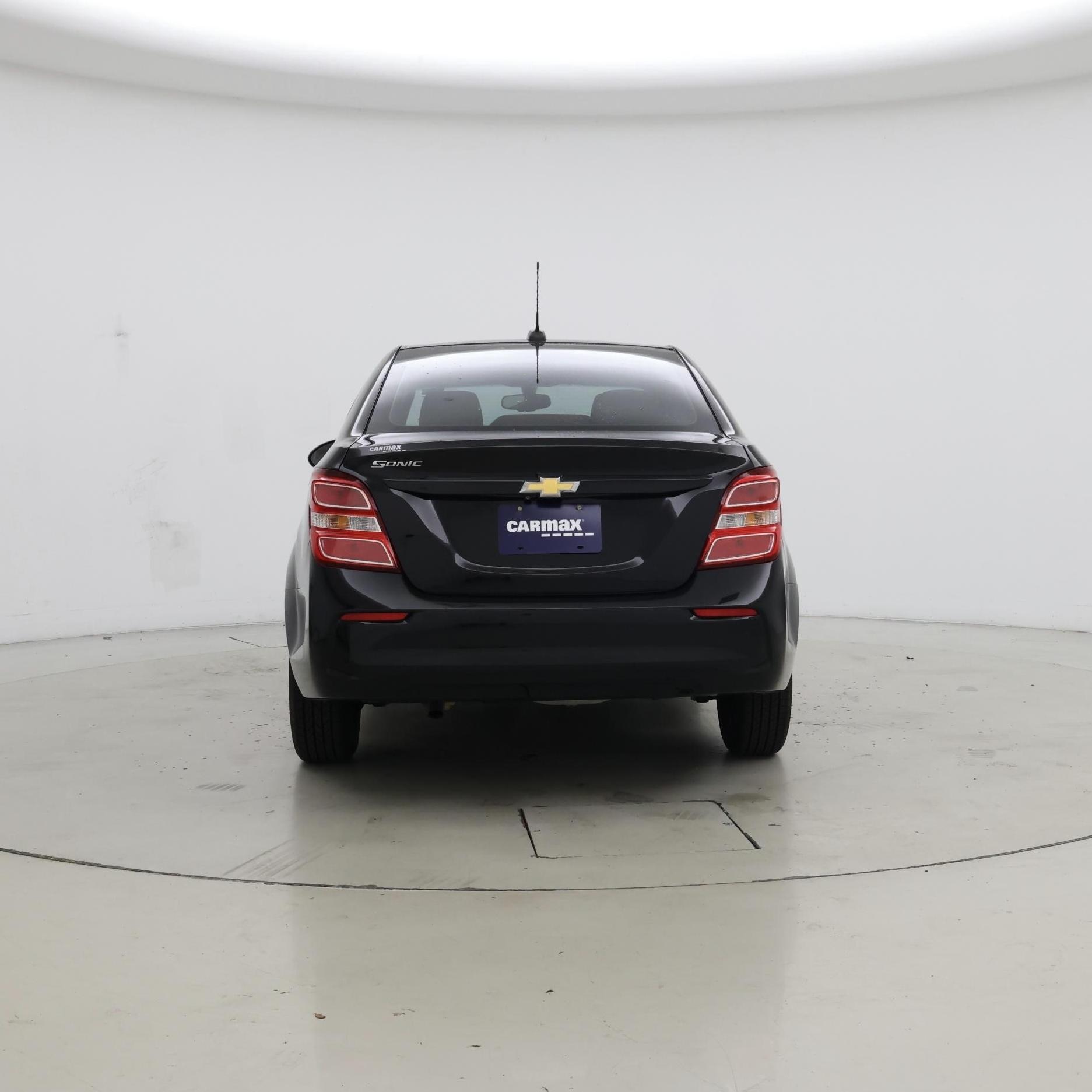Thumbnail: 2018 Chevrolet Sonic - 6