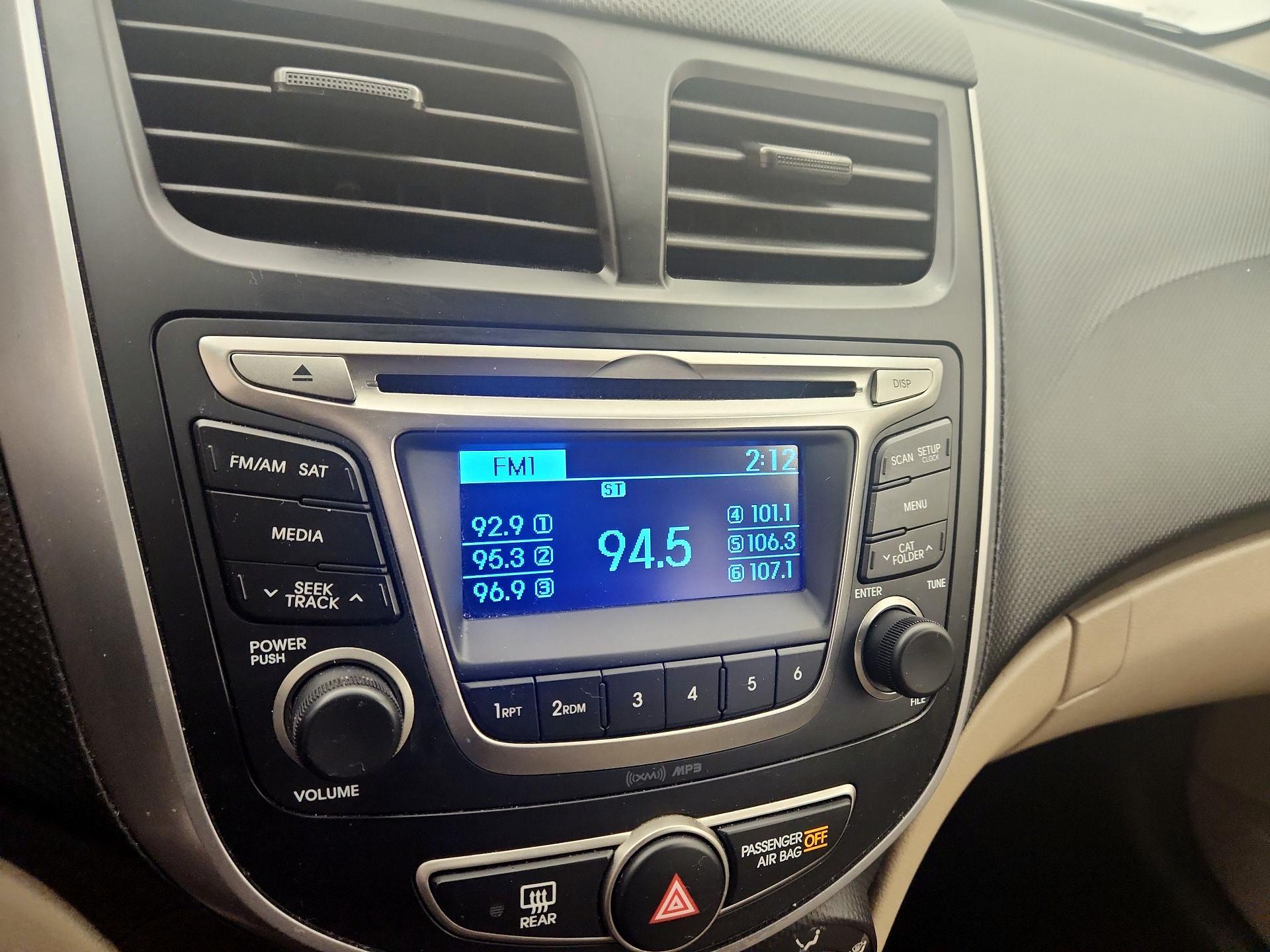 Thumbnail: 2016 Hyundai Accent - 14