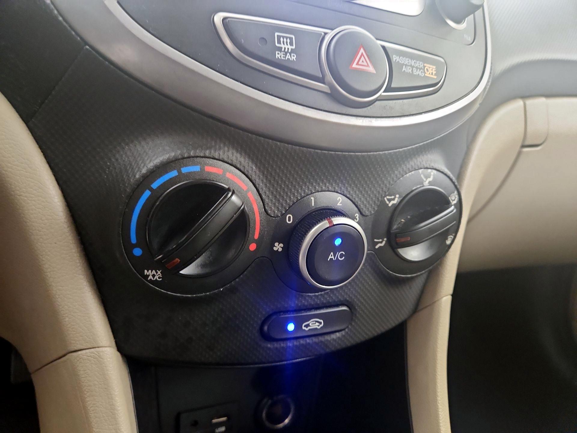 Thumbnail: 2016 Hyundai Accent - 15