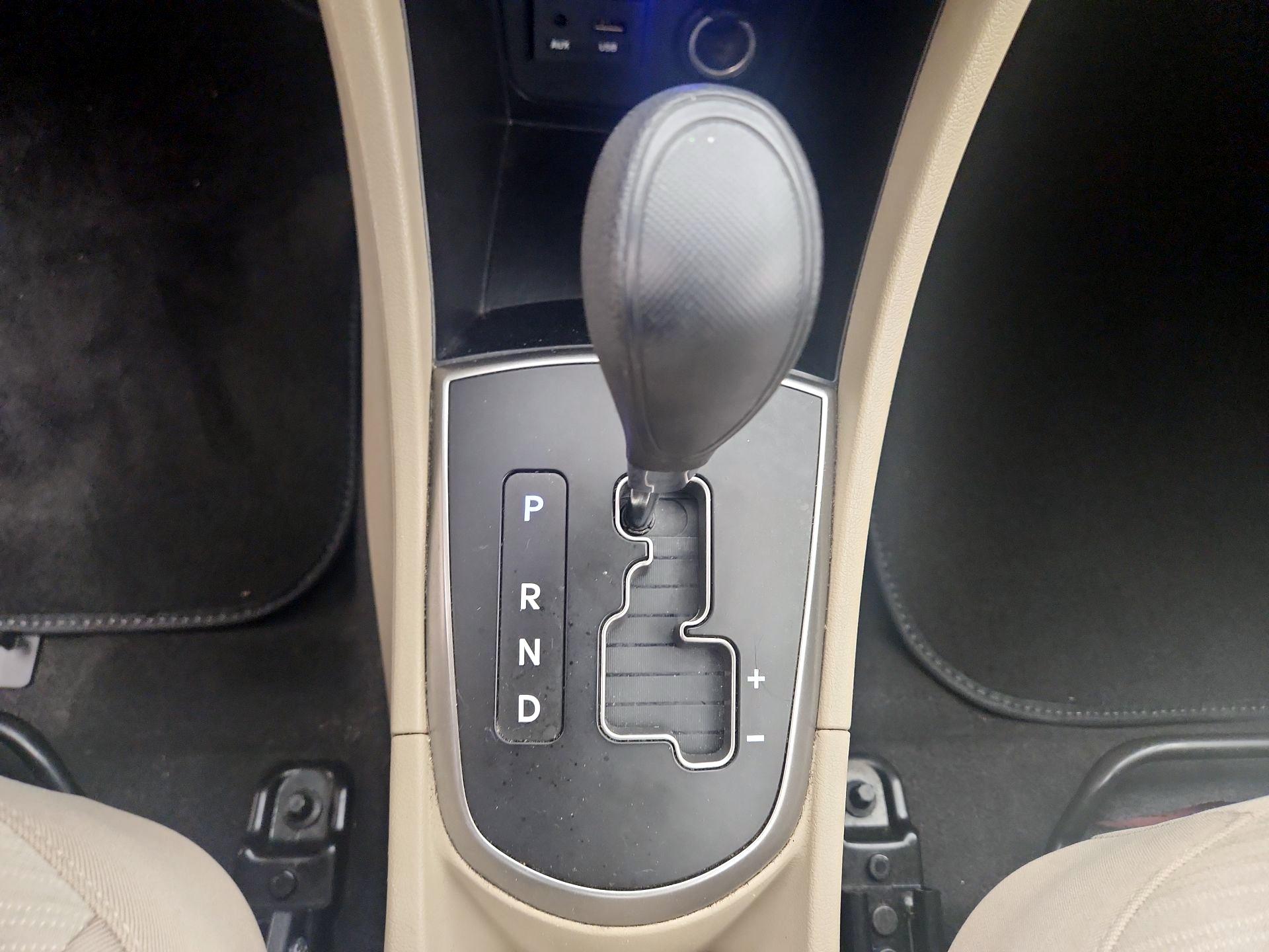 Thumbnail: 2016 Hyundai Accent - 16