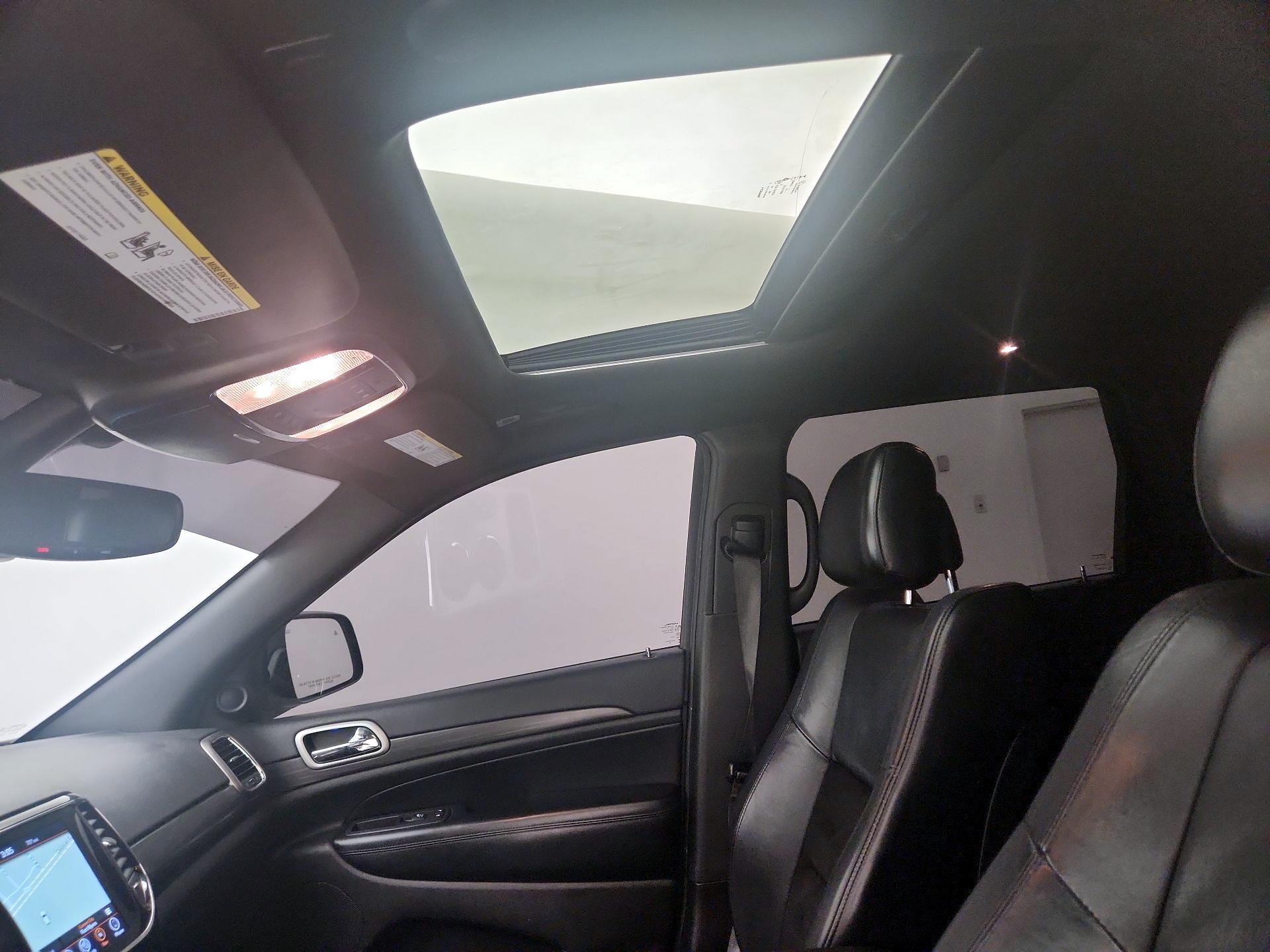 Thumbnail: 2019 Jeep Grand Cherokee - 20