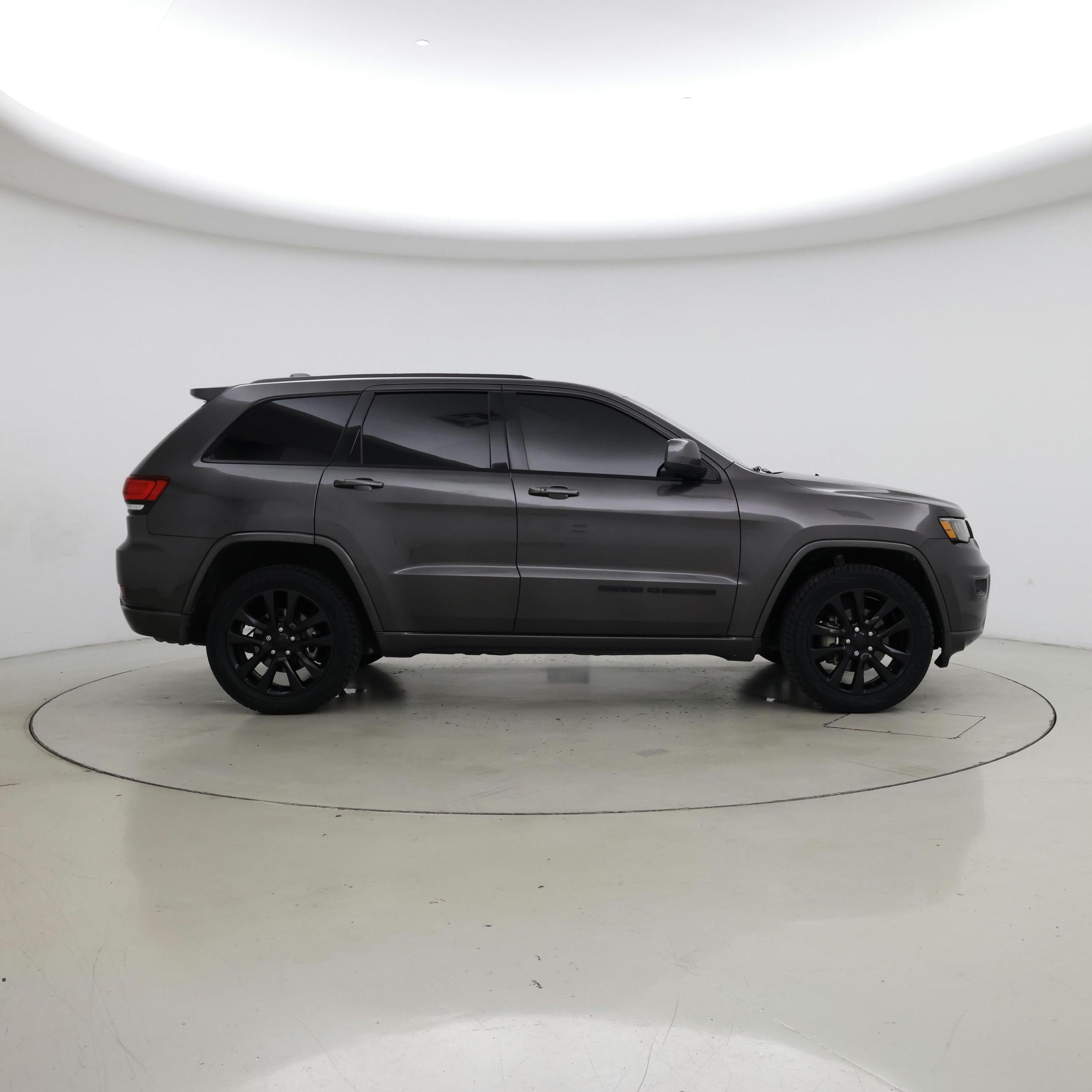 Thumbnail: 2019 Jeep Grand Cherokee - 7