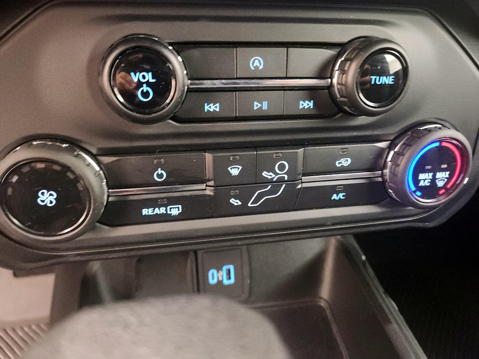 Thumbnail: 2022 Ford Bronco - 16