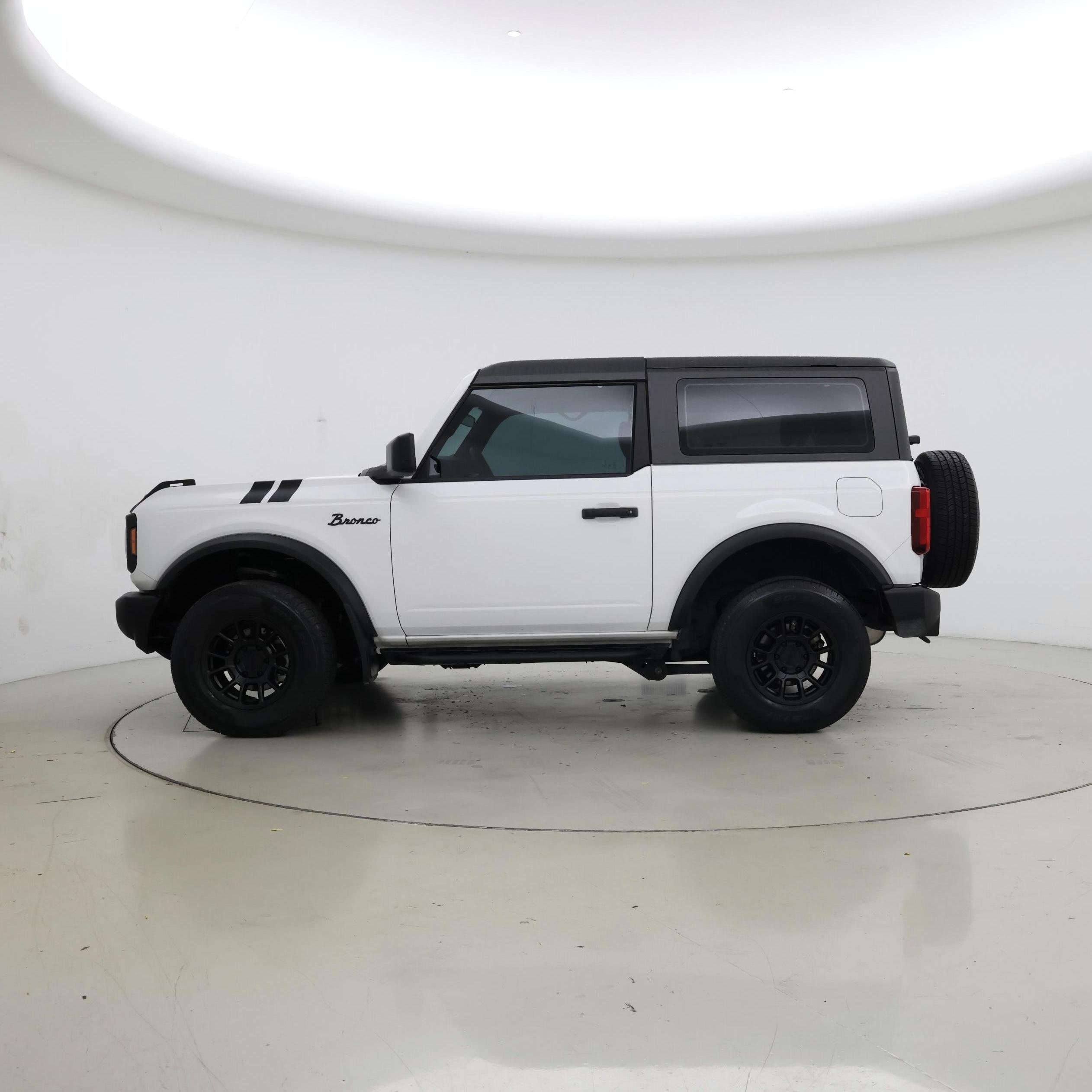 Thumbnail: 2022 Ford Bronco - 3