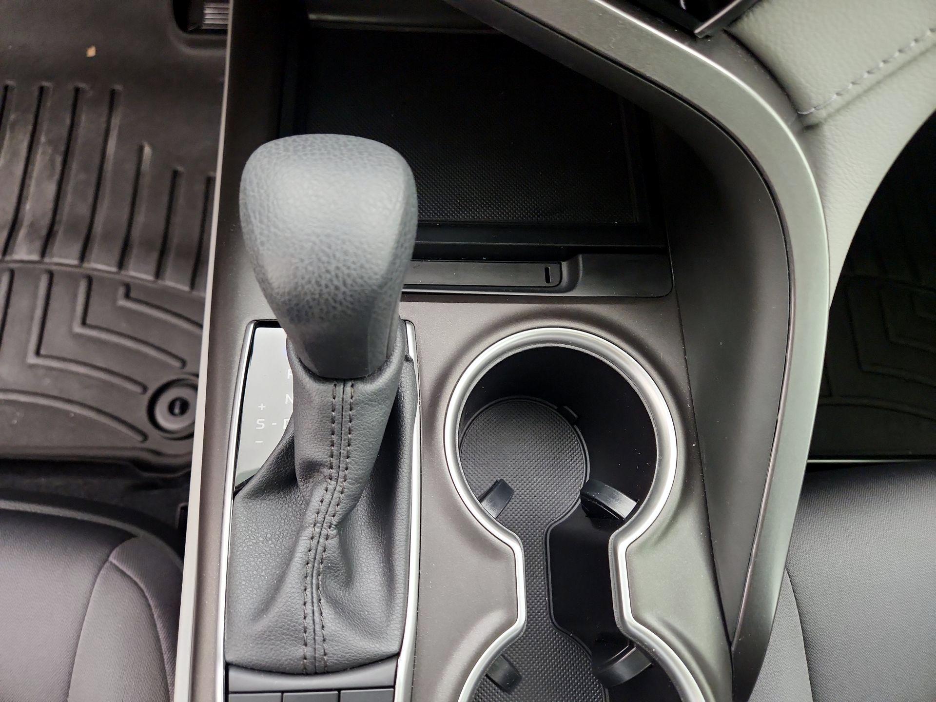 Thumbnail: 2024 Toyota Camry - 17