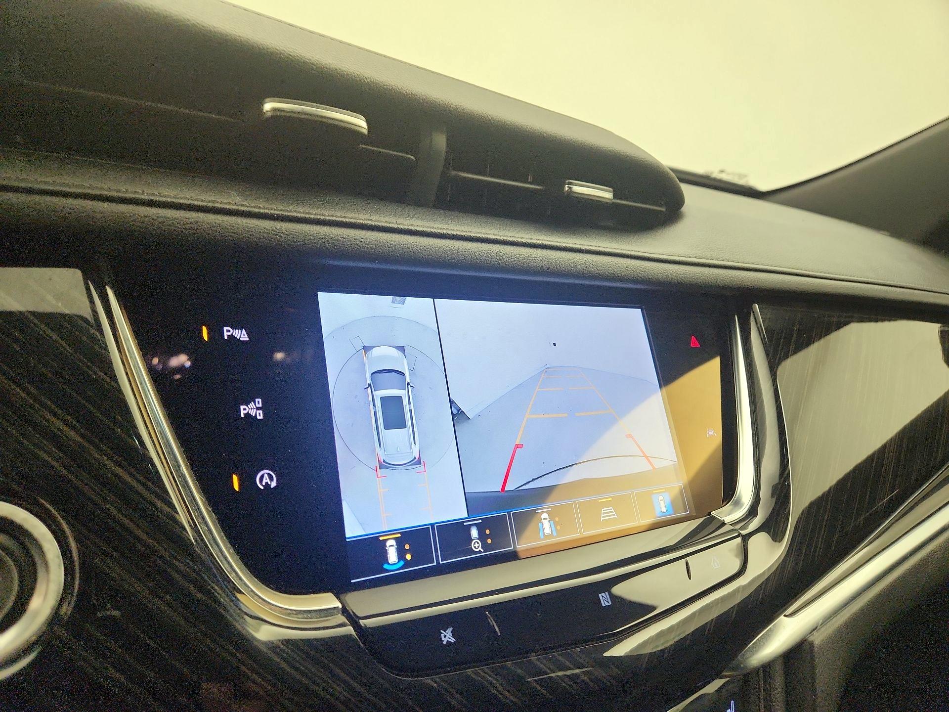 Thumbnail: 2021 Cadillac XT6 - 14