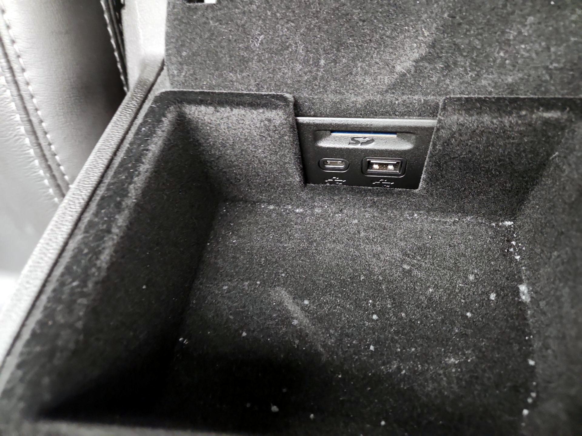 Thumbnail: 2021 Cadillac XT6 - 18