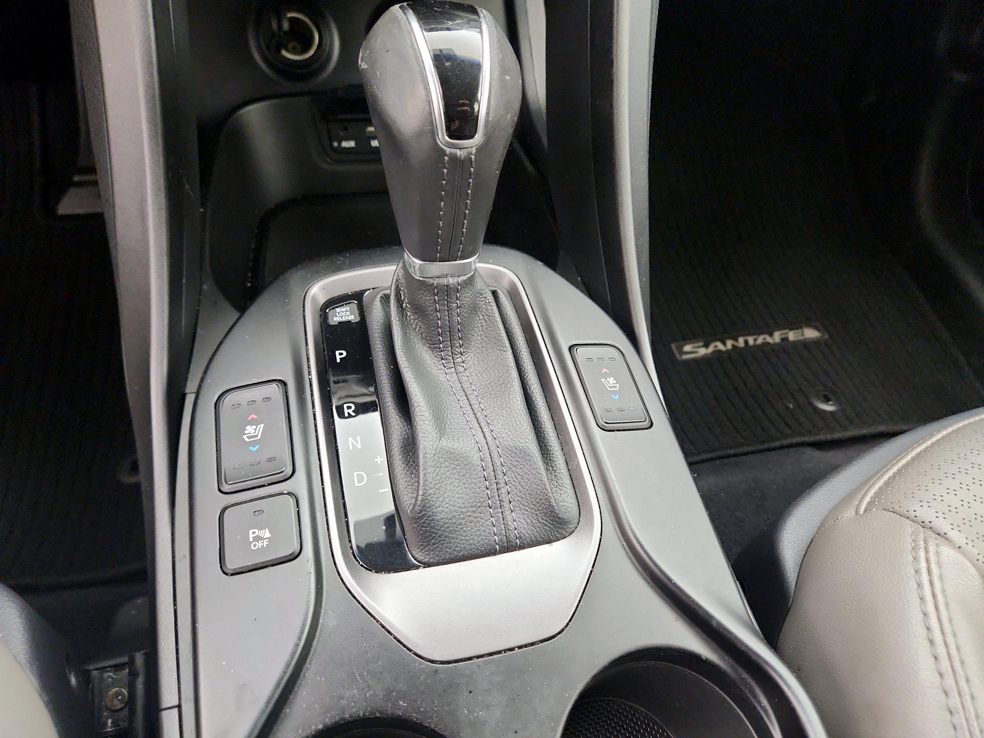 Thumbnail: 2015 Hyundai Santa Fe - 18