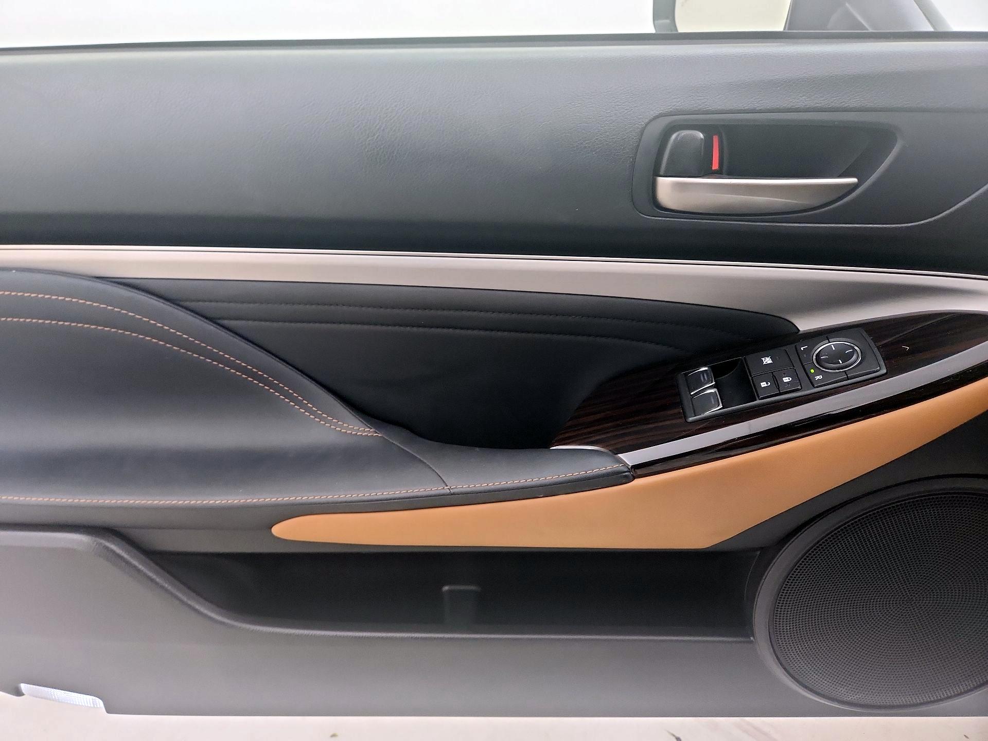 Thumbnail: 2019 Lexus RC - 12