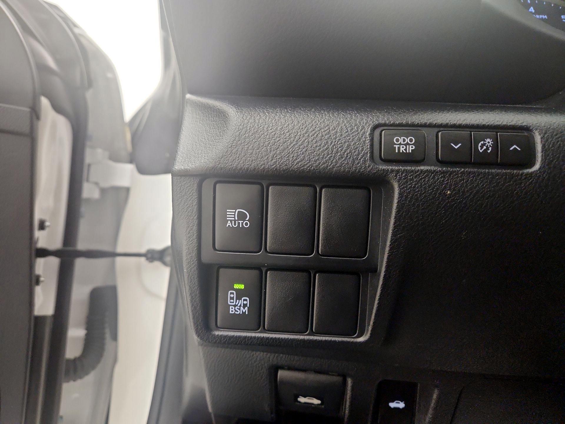 Thumbnail: 2019 Lexus RC - 13