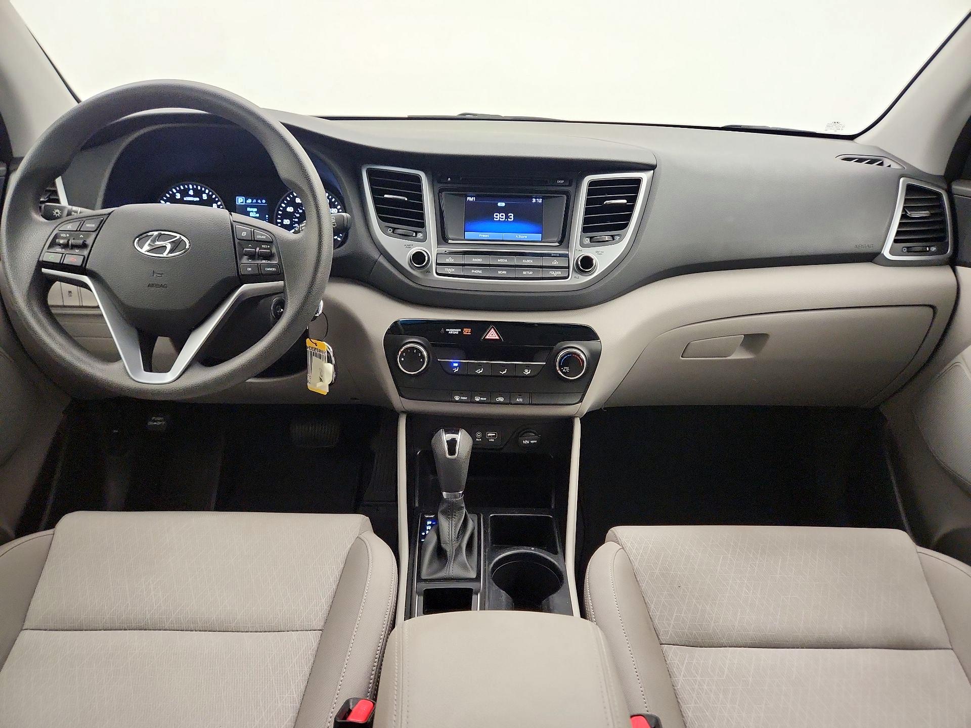 Thumbnail: 2016 Hyundai Tucson - 9