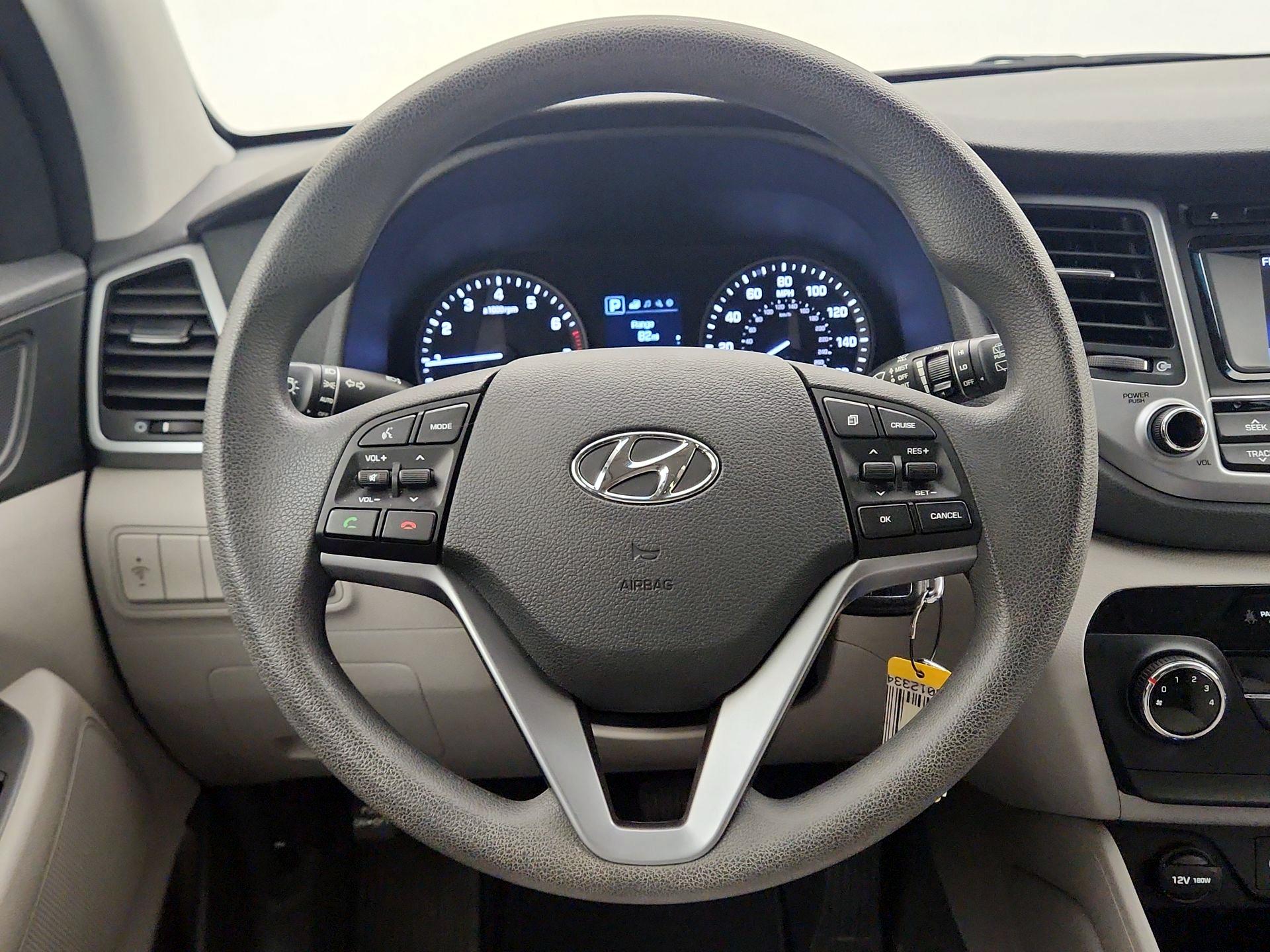 Thumbnail: 2016 Hyundai Tucson - 10