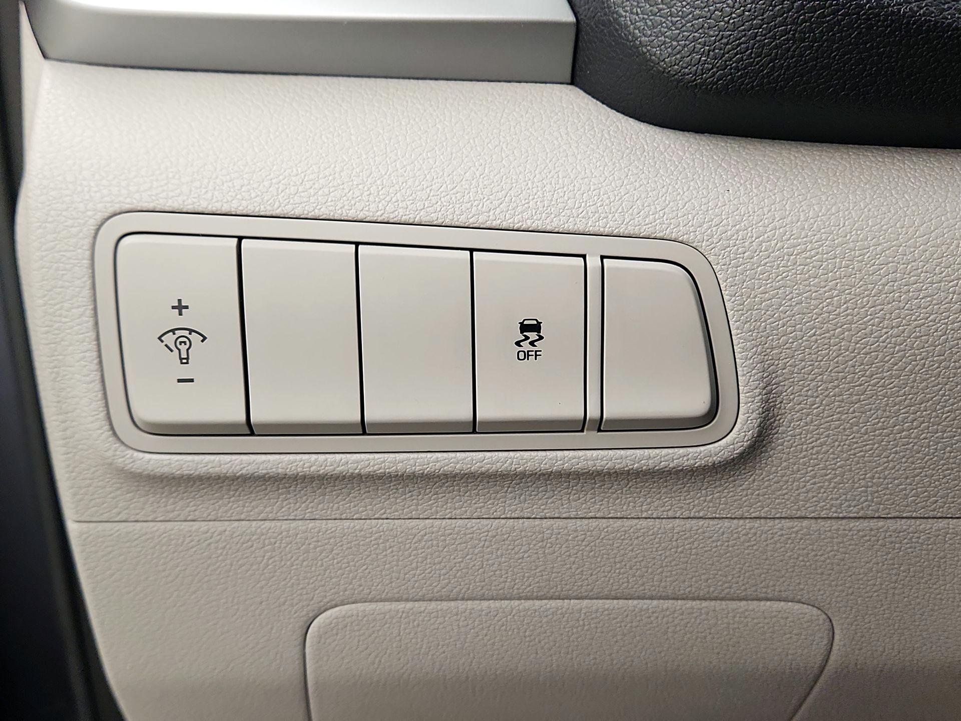 Thumbnail: 2016 Hyundai Tucson - 13