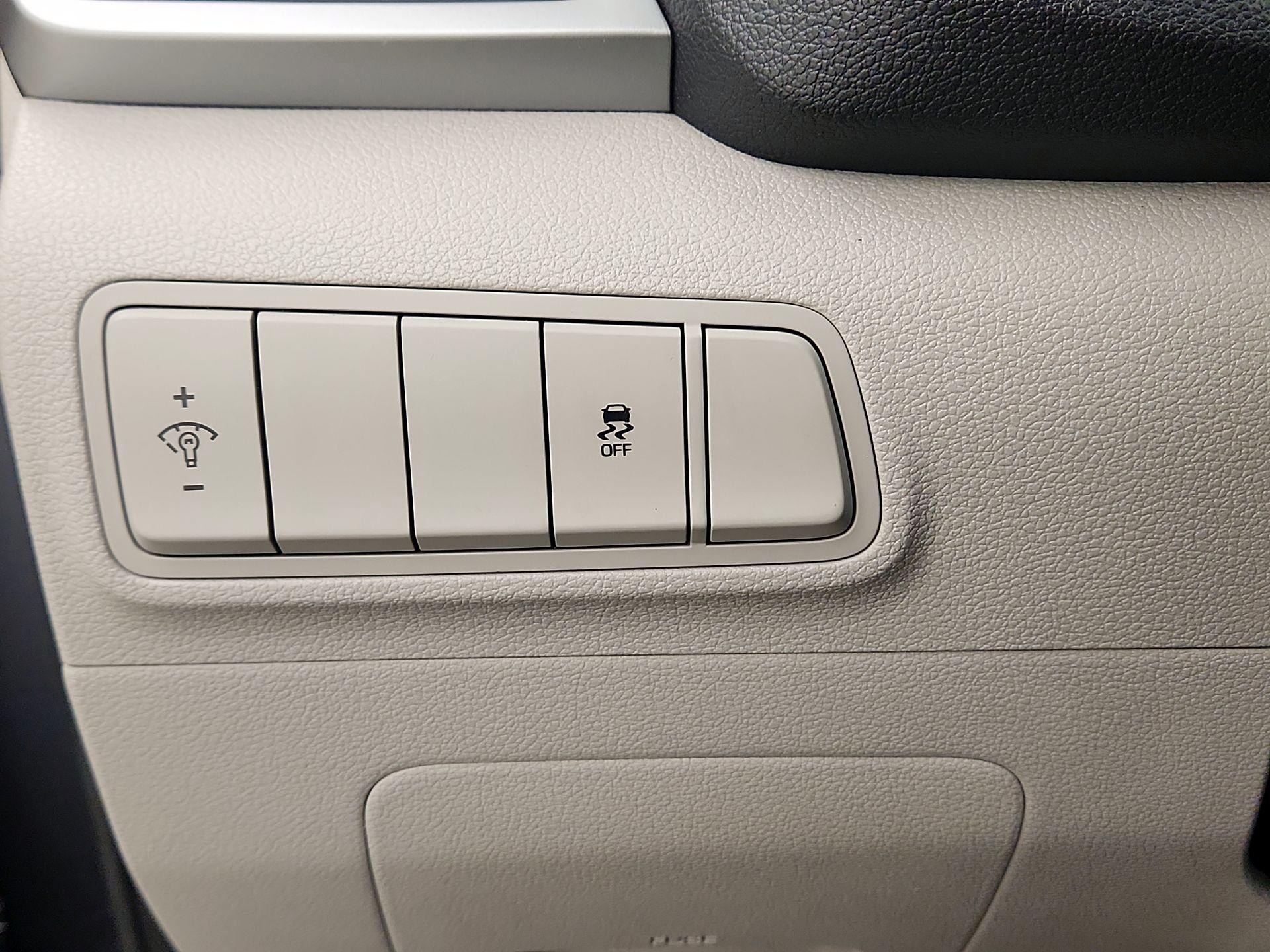 Thumbnail: 2016 Hyundai Tucson - 14