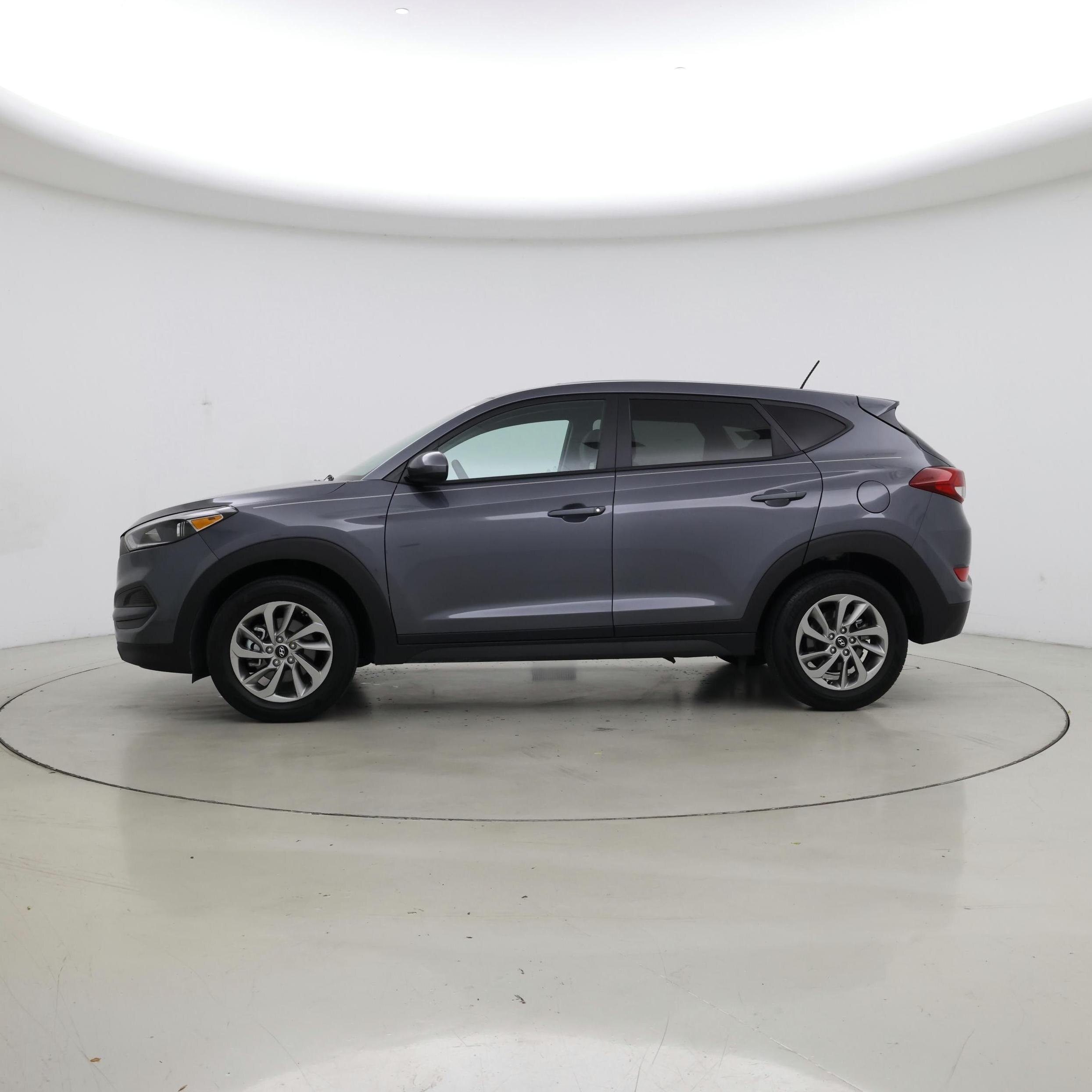 Thumbnail: 2016 Hyundai Tucson - 3