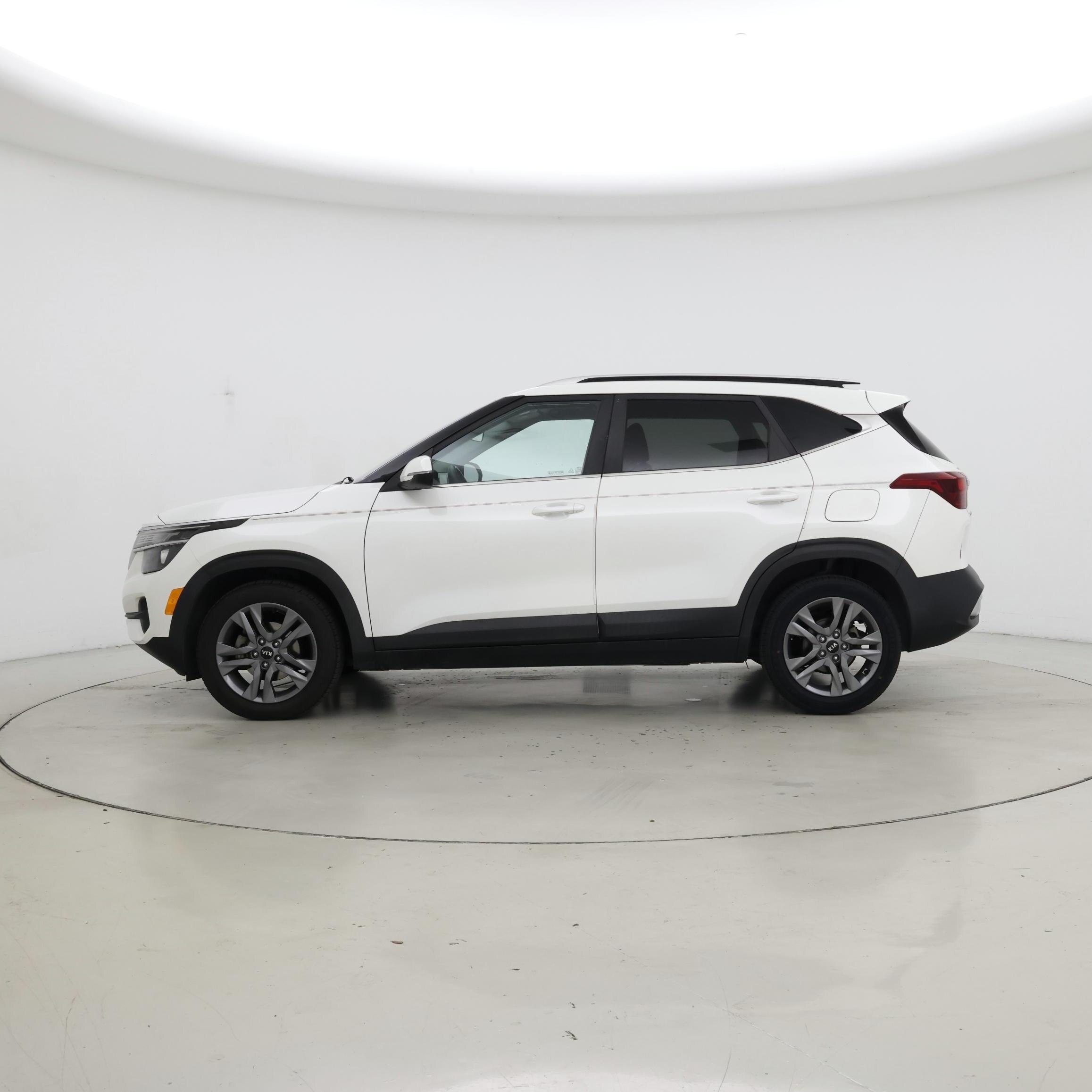 Thumbnail: 2021 Kia Seltos - 3