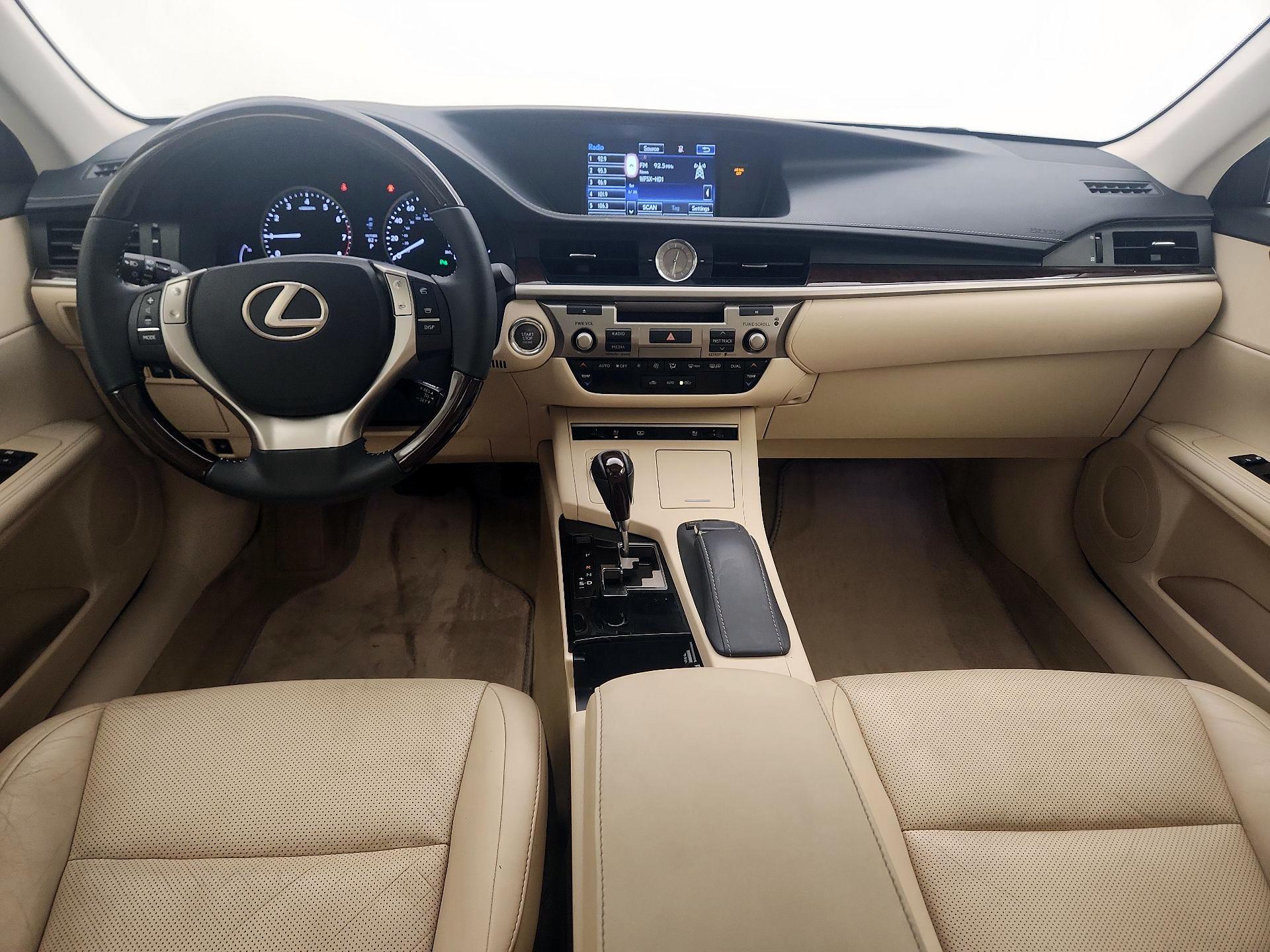 Thumbnail: 2015 Lexus ES - 9