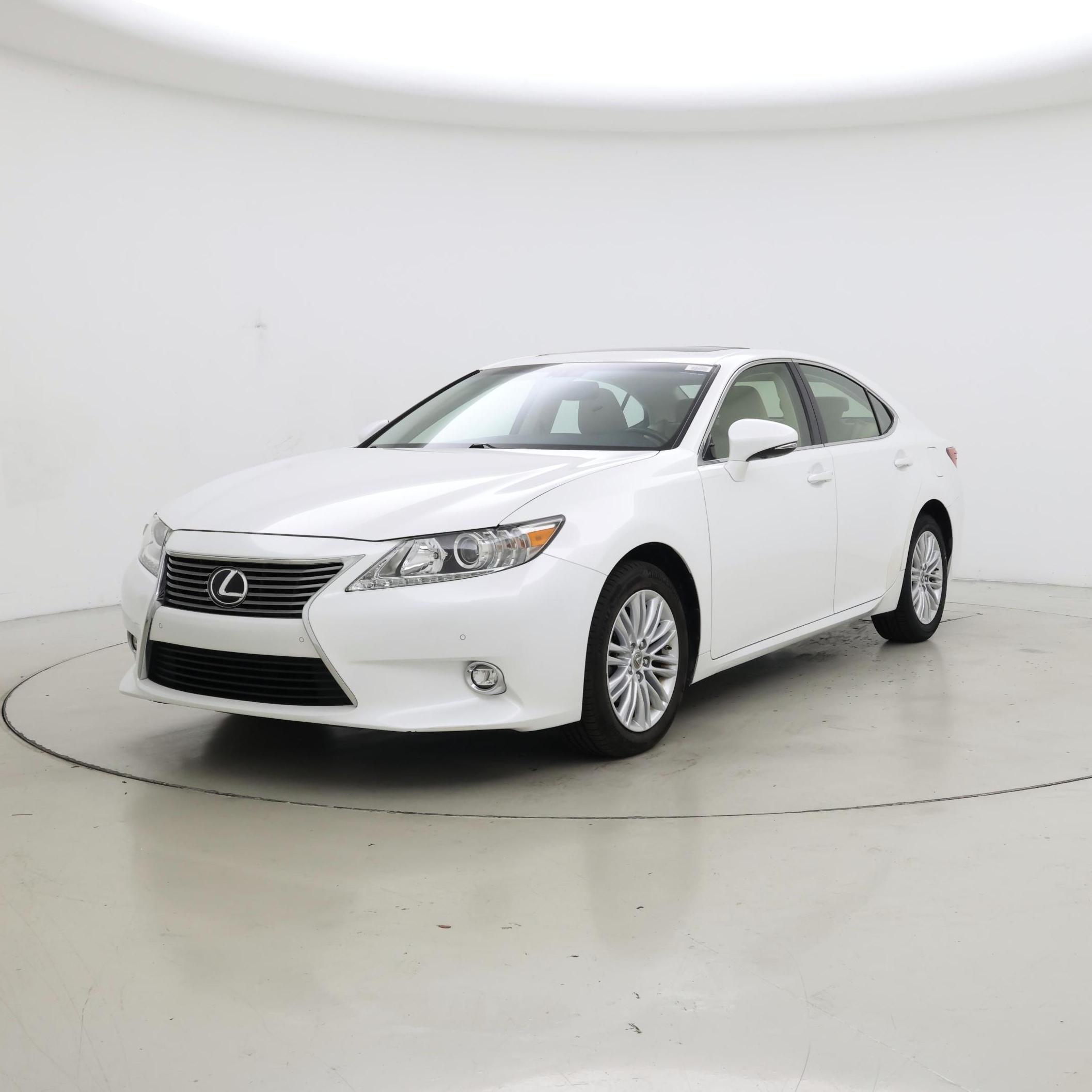 Thumbnail: 2015 Lexus ES - 4