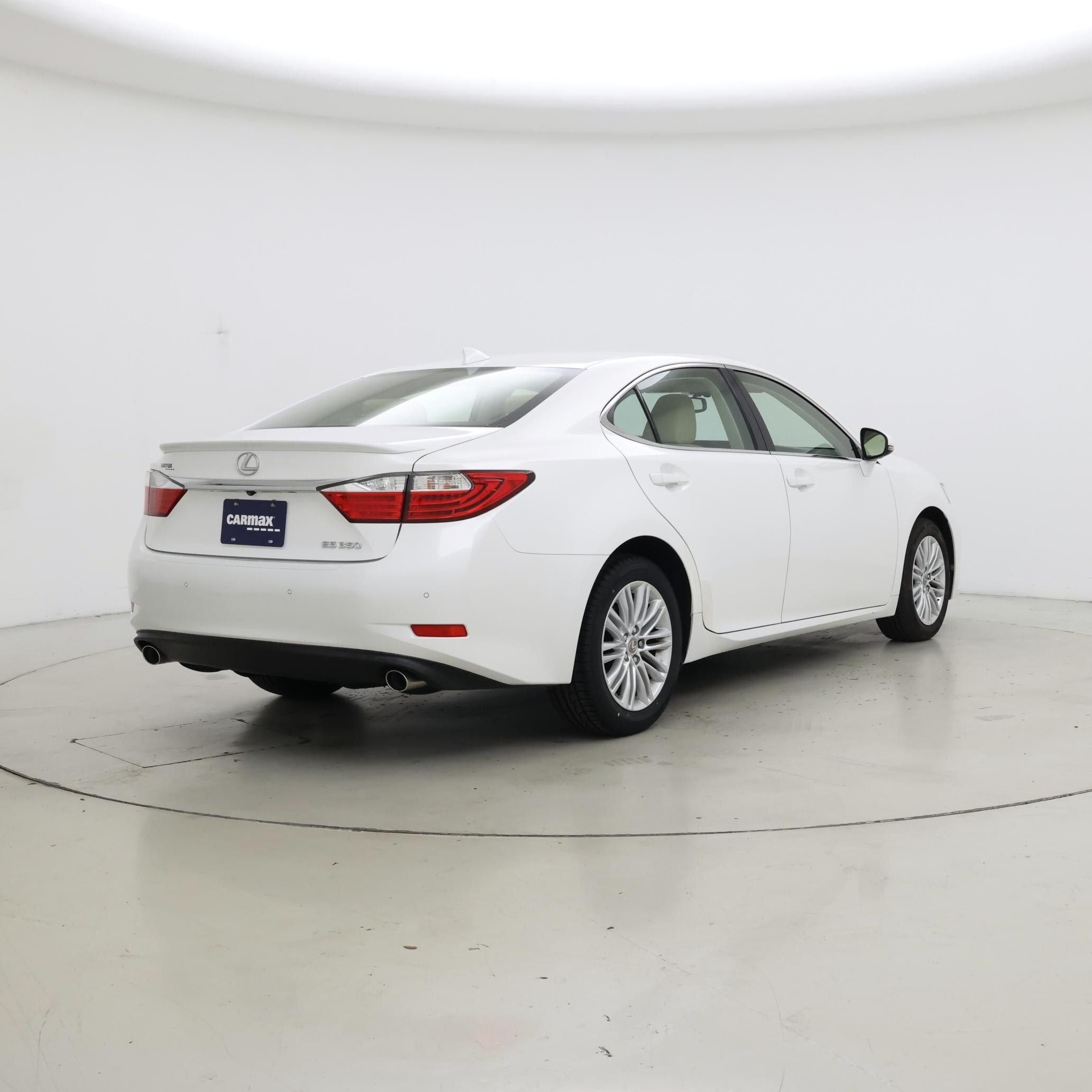 Thumbnail: 2015 Lexus ES - 8