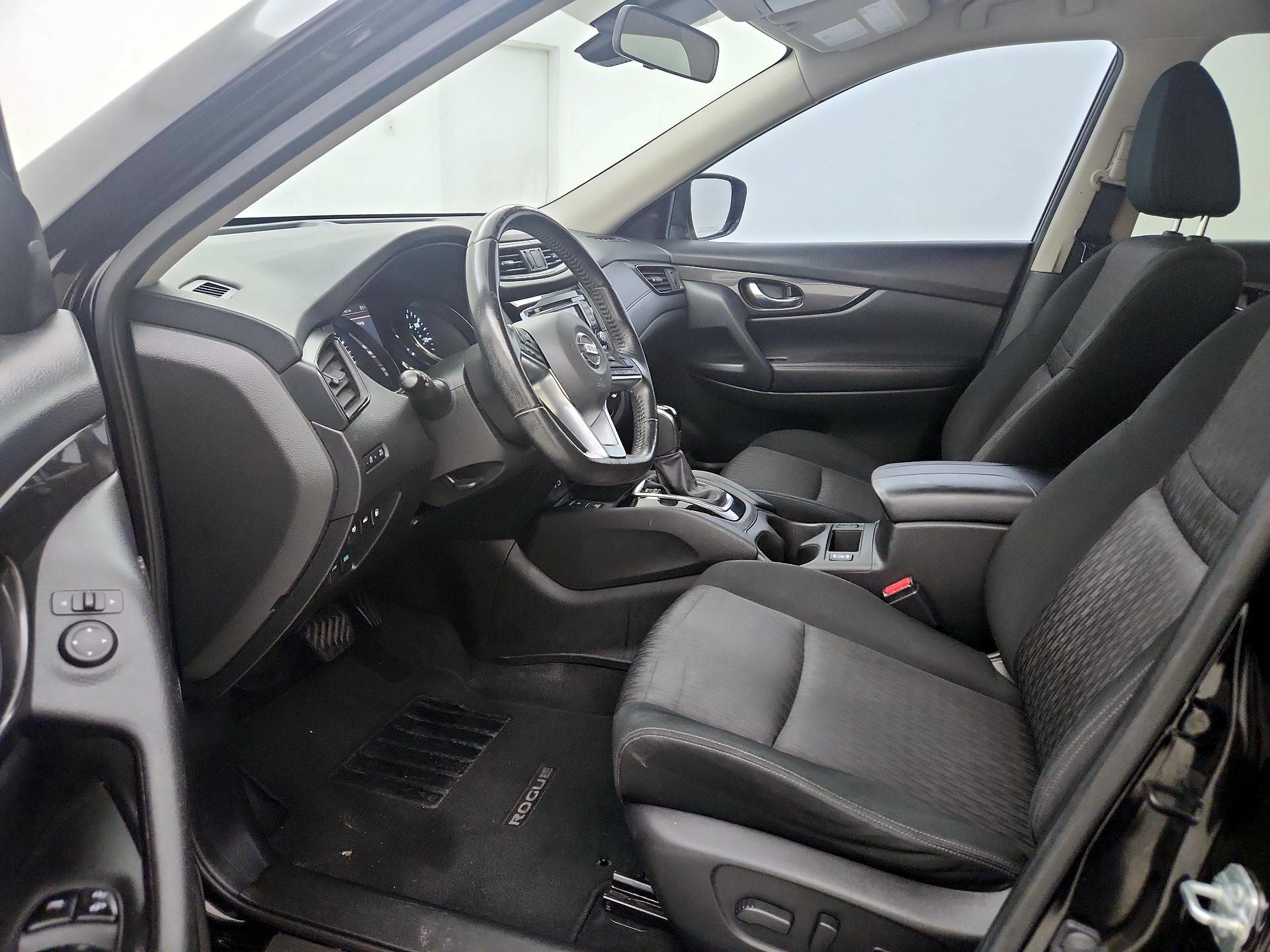 Thumbnail: 2019 Nissan Rogue - 11