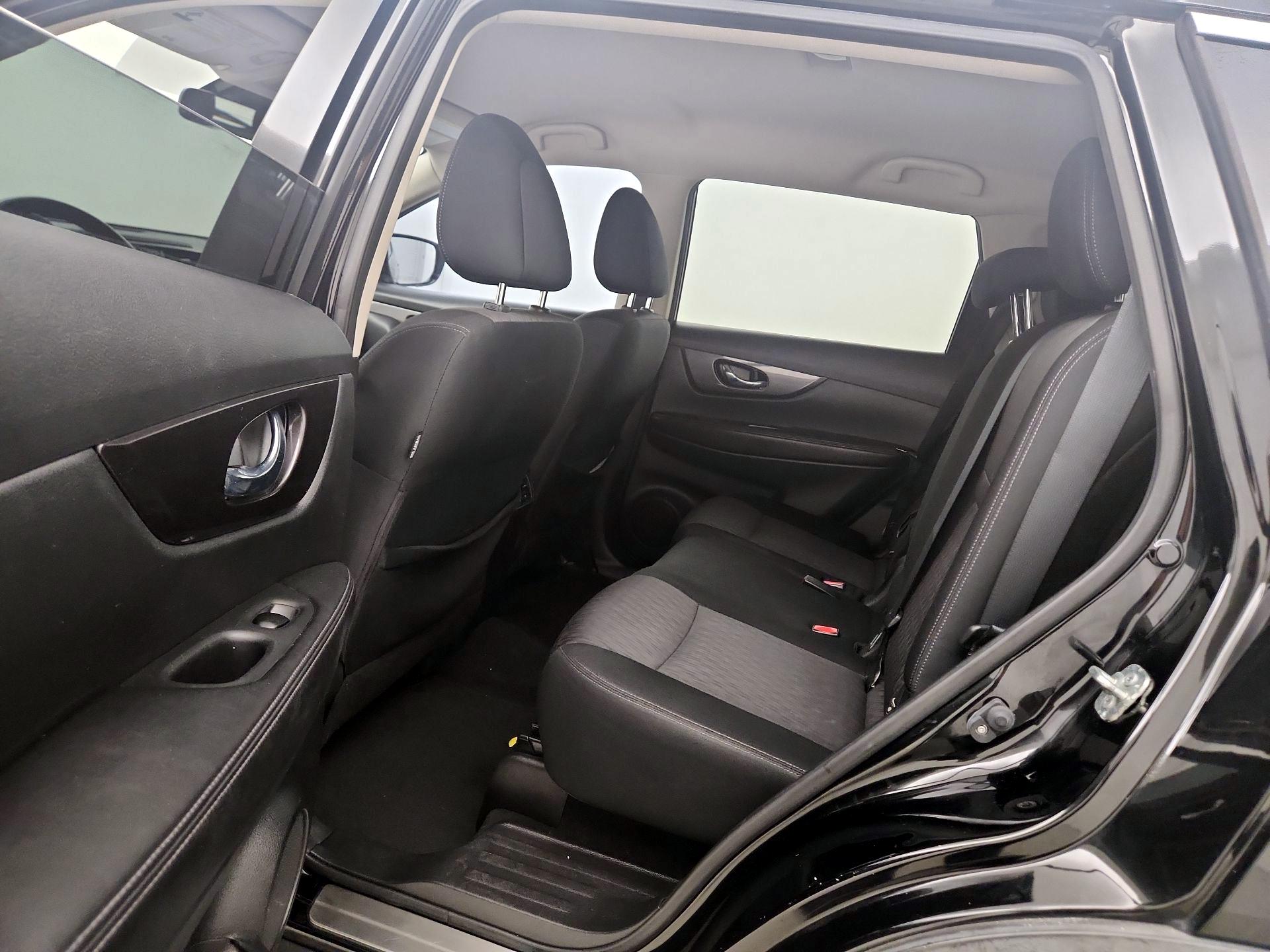 Thumbnail: 2019 Nissan Rogue - 20