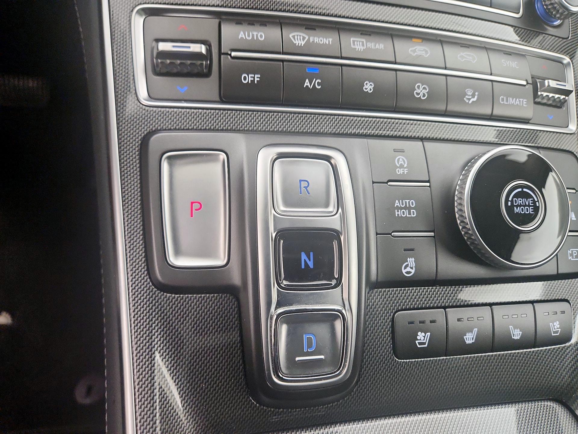 Thumbnail: 2022 Hyundai Santa Fe - 18