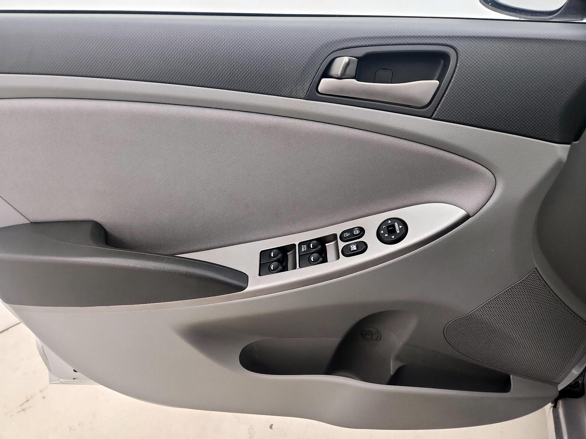 Thumbnail: 2016 Hyundai Accent - 12