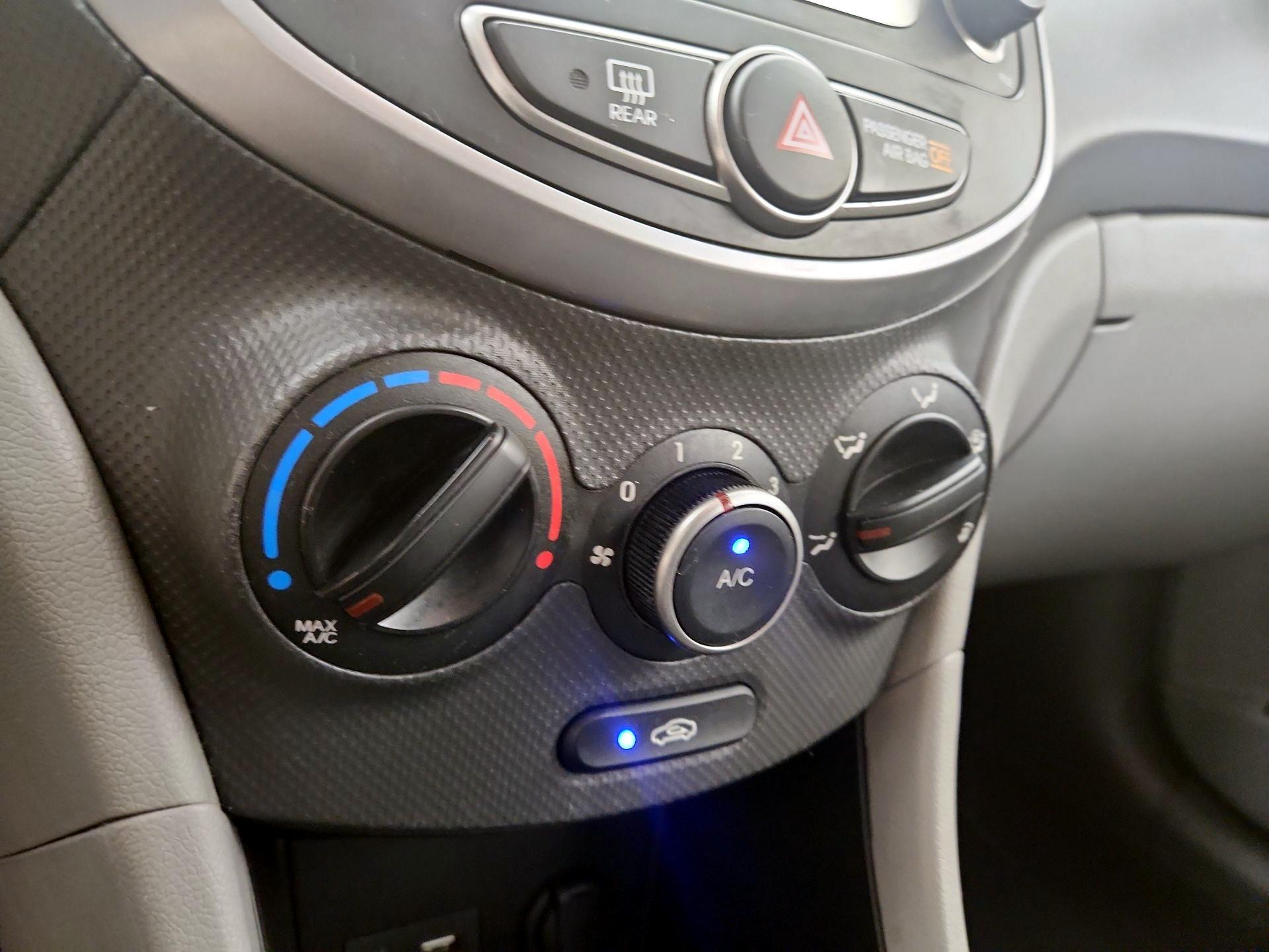 Thumbnail: 2016 Hyundai Accent - 15