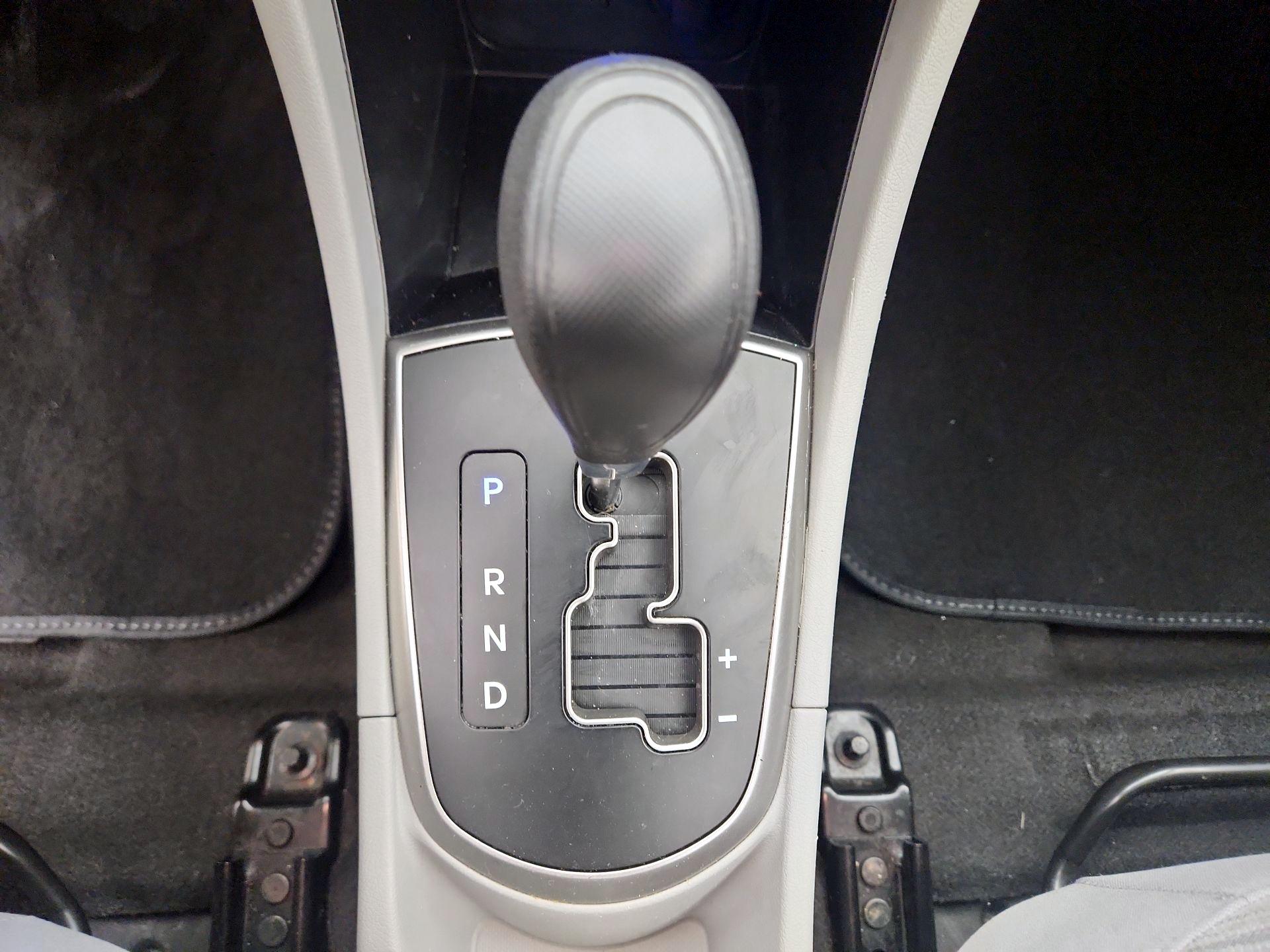 Thumbnail: 2016 Hyundai Accent - 16