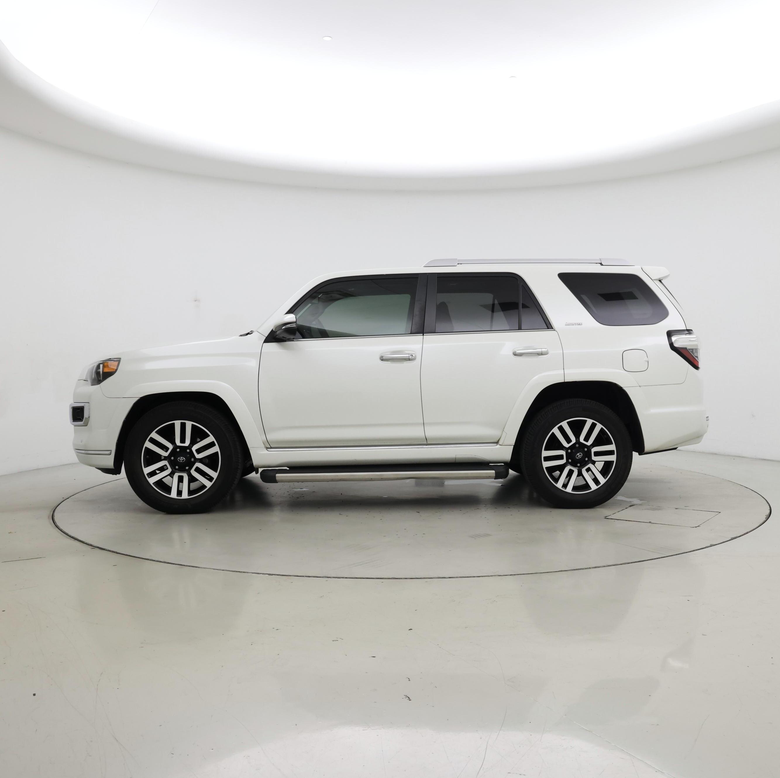 Thumbnail: 2021 Toyota 4Runner - 3