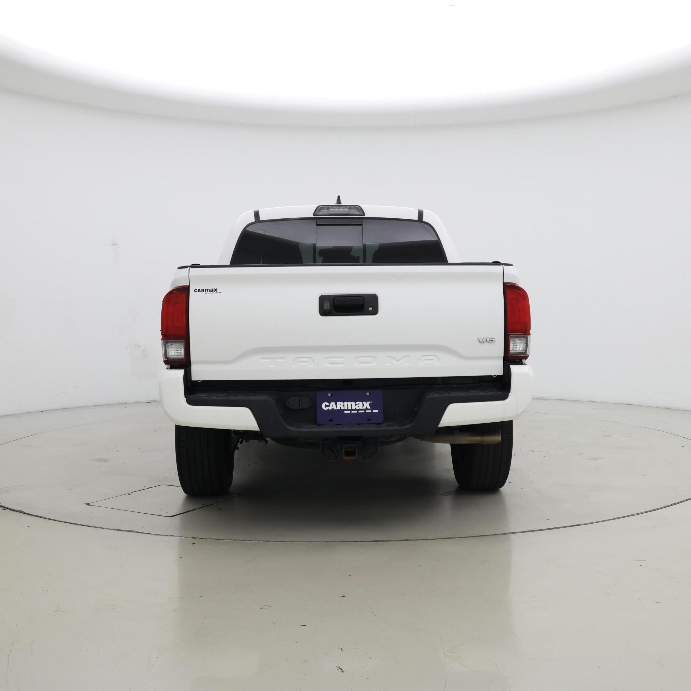 Thumbnail: 2018 Toyota Tacoma - 6