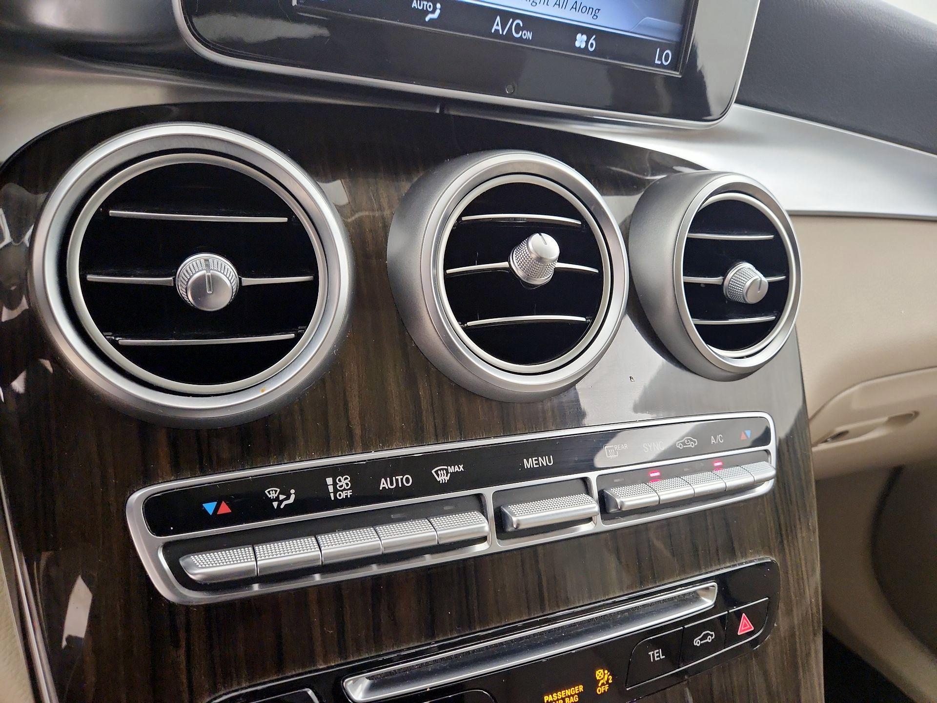 Thumbnail: 2018 Mercedes-Benz GLC - 16