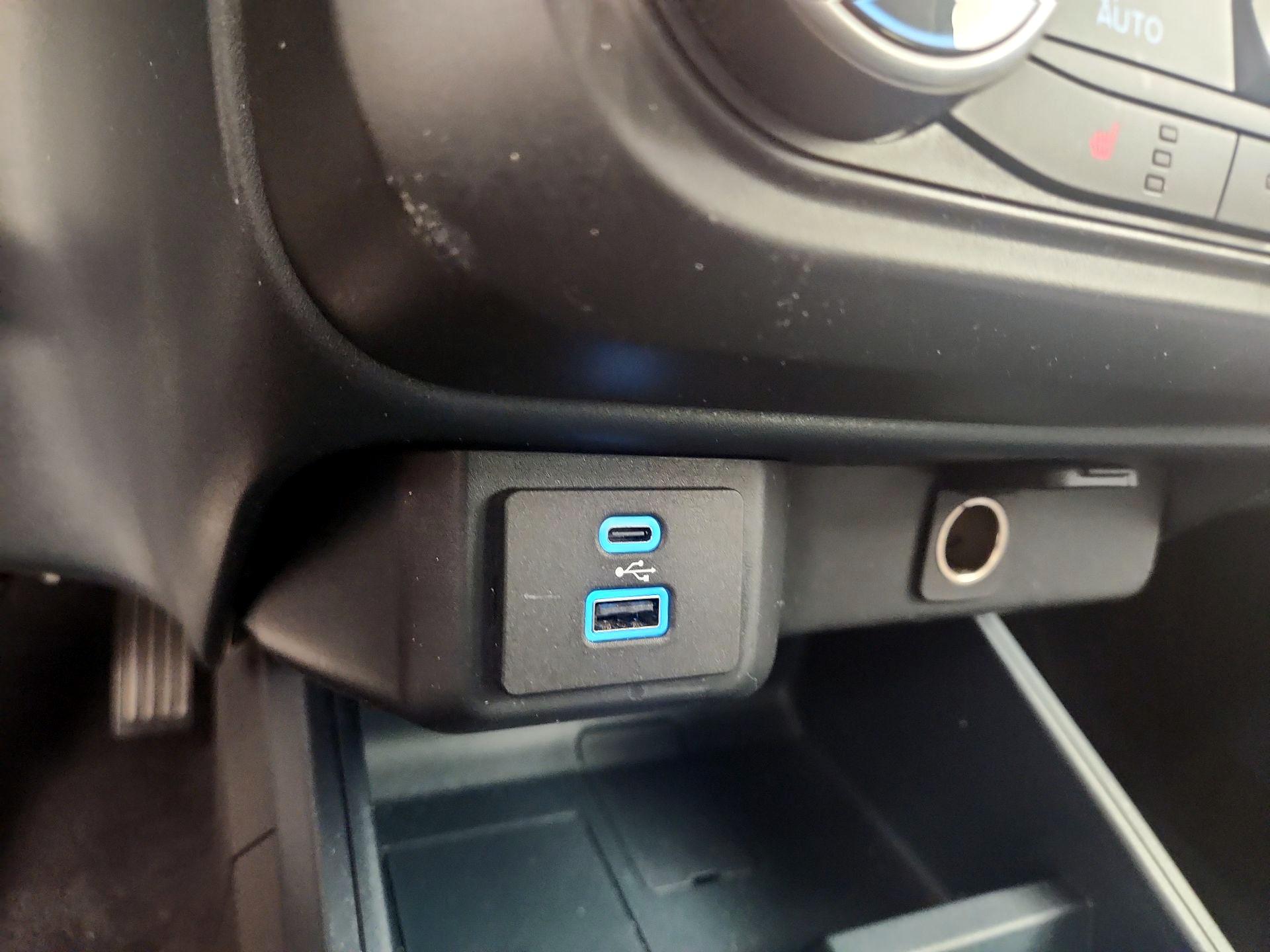 Thumbnail: 2022 Ford Maverick - 18