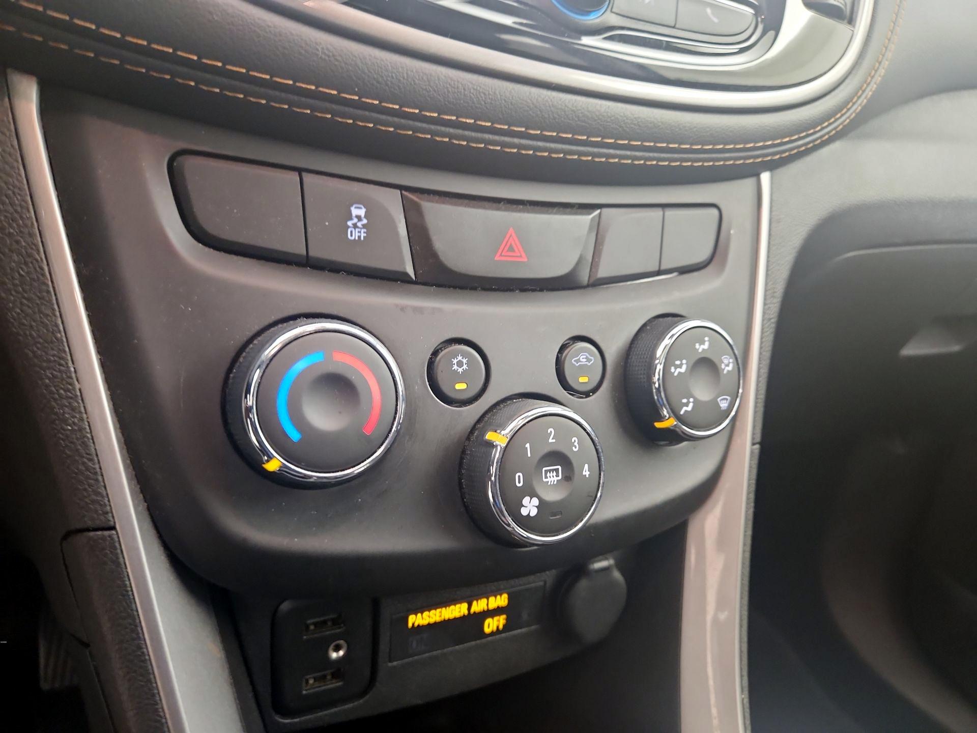 Thumbnail: 2020 Chevrolet Trax - 16