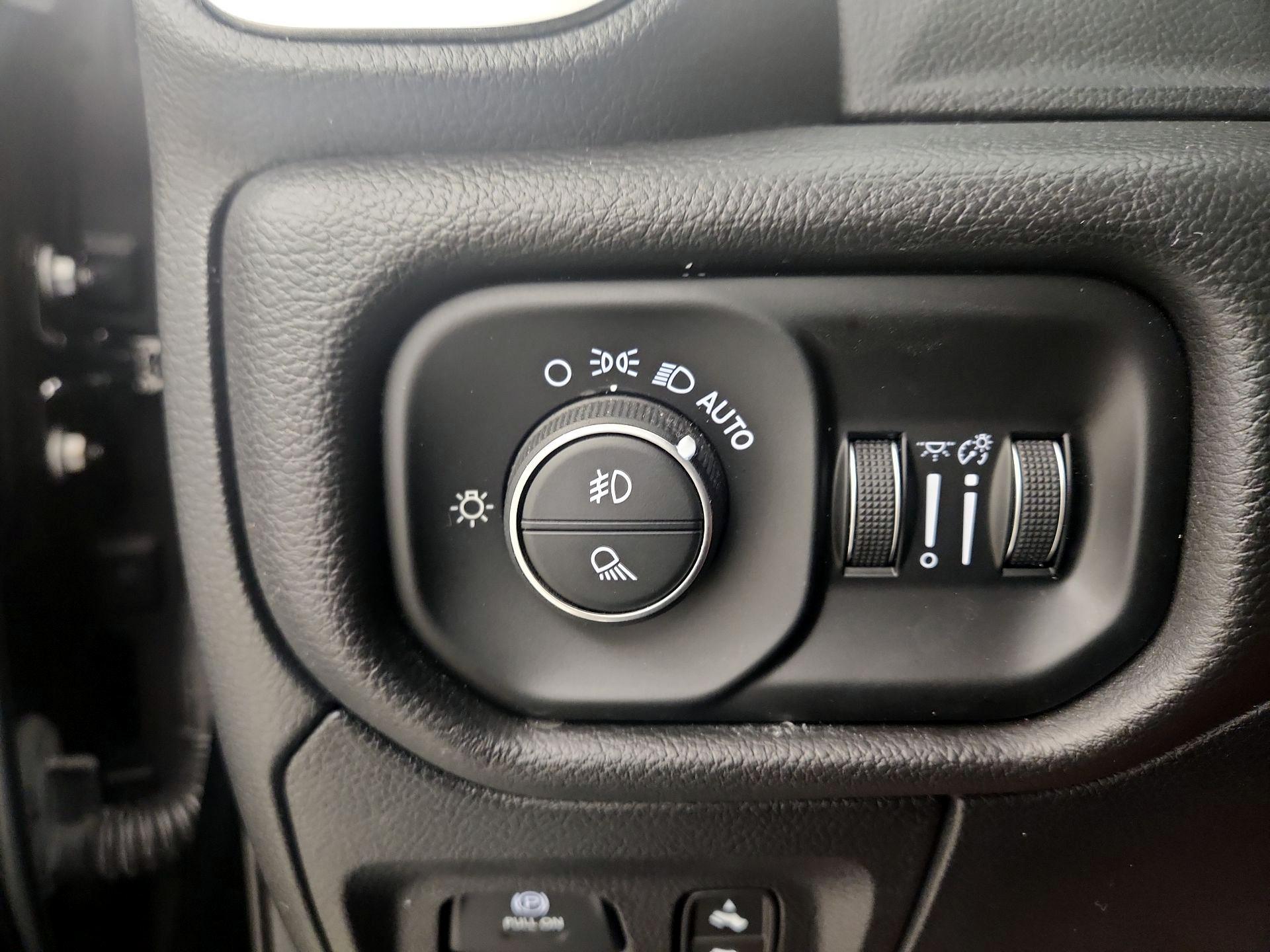 Thumbnail: 2021 RAM 1500 - 13