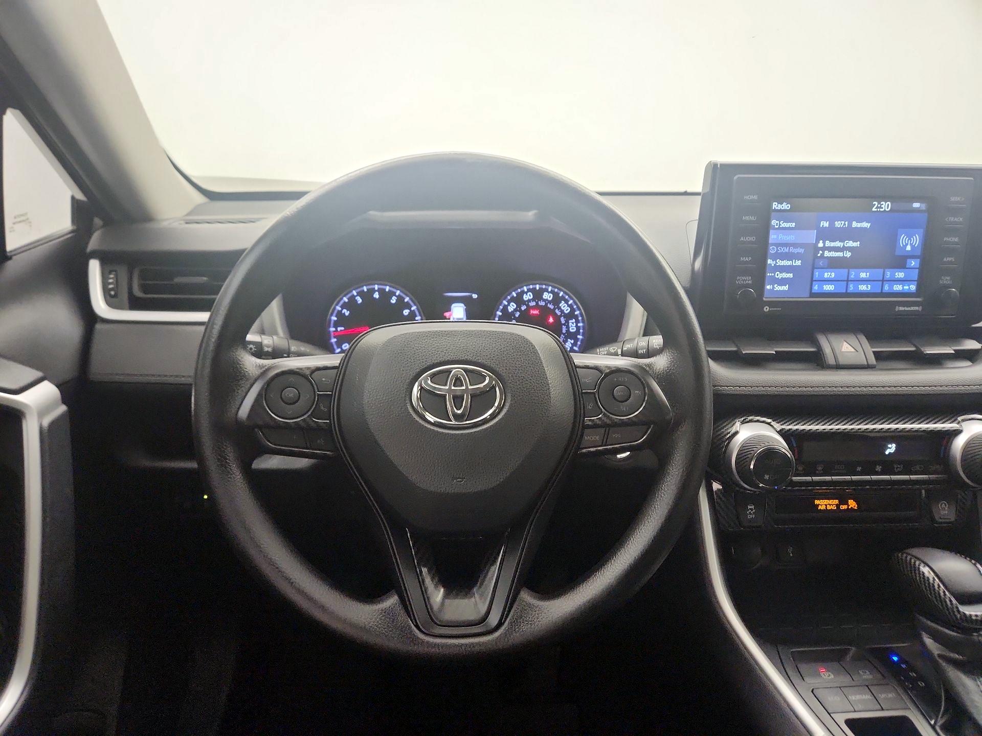 Thumbnail: 2020 Toyota RAV4 - 10