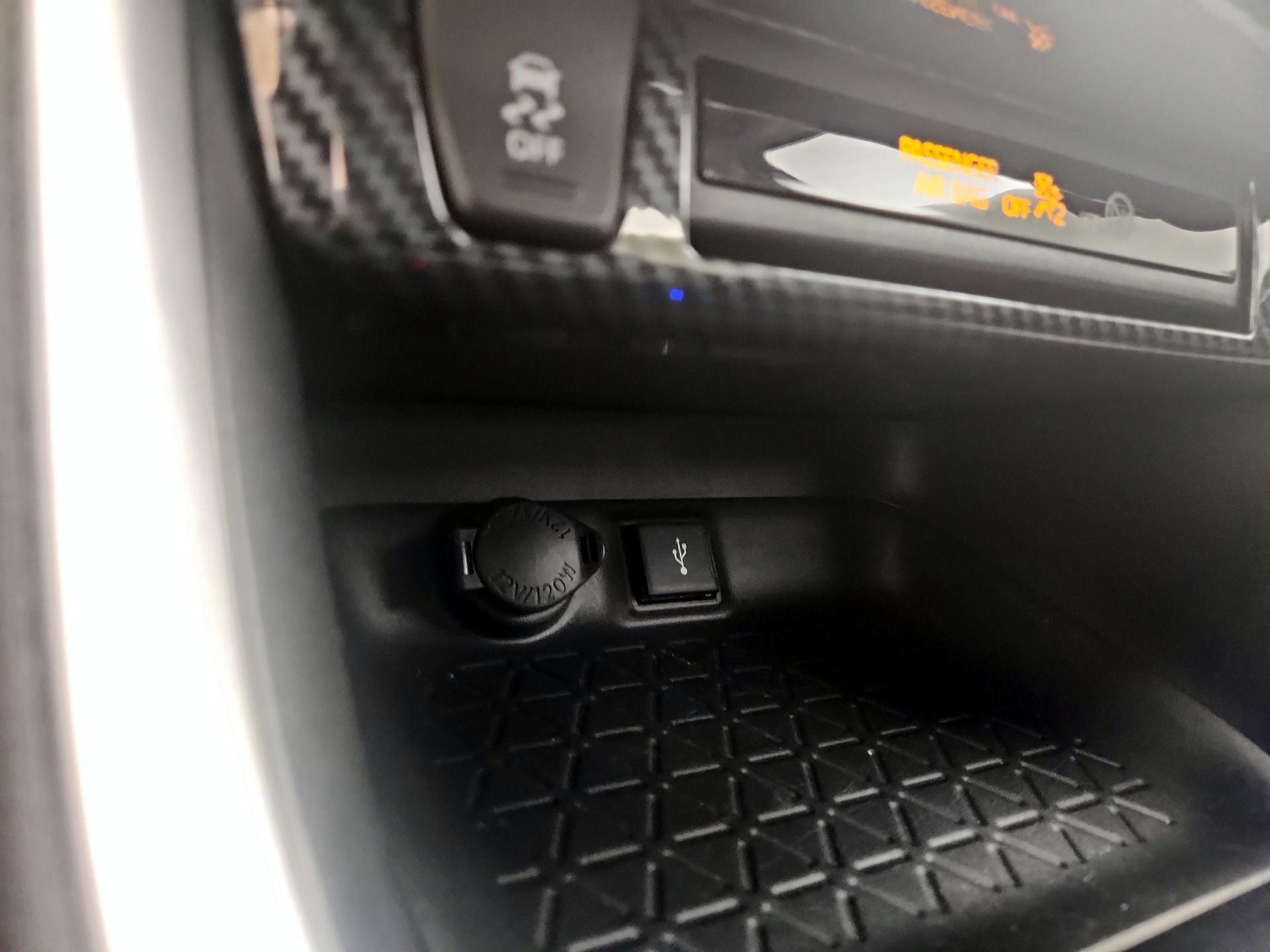 Thumbnail: 2020 Toyota RAV4 - 18