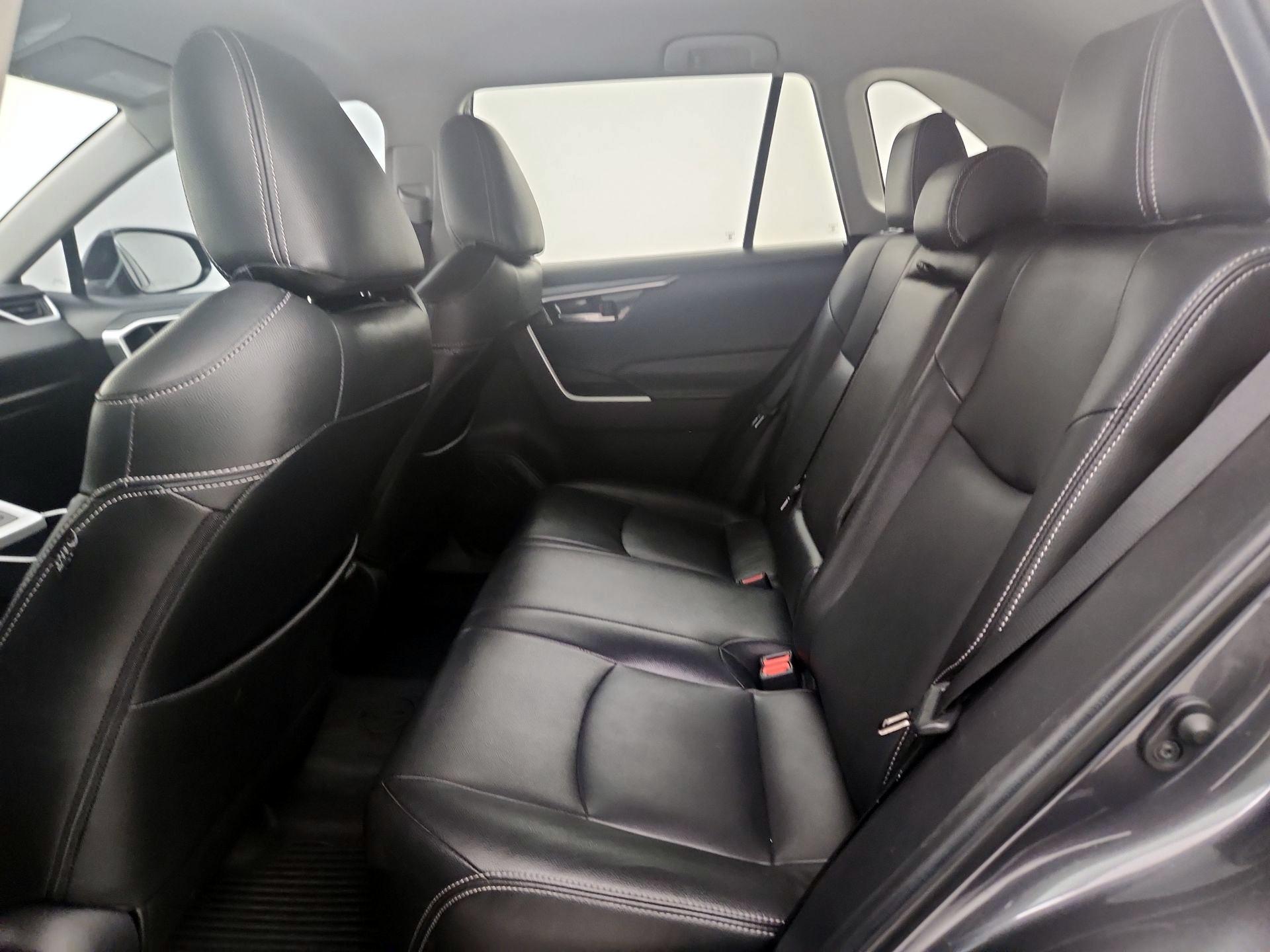 Thumbnail: 2020 Toyota RAV4 - 19