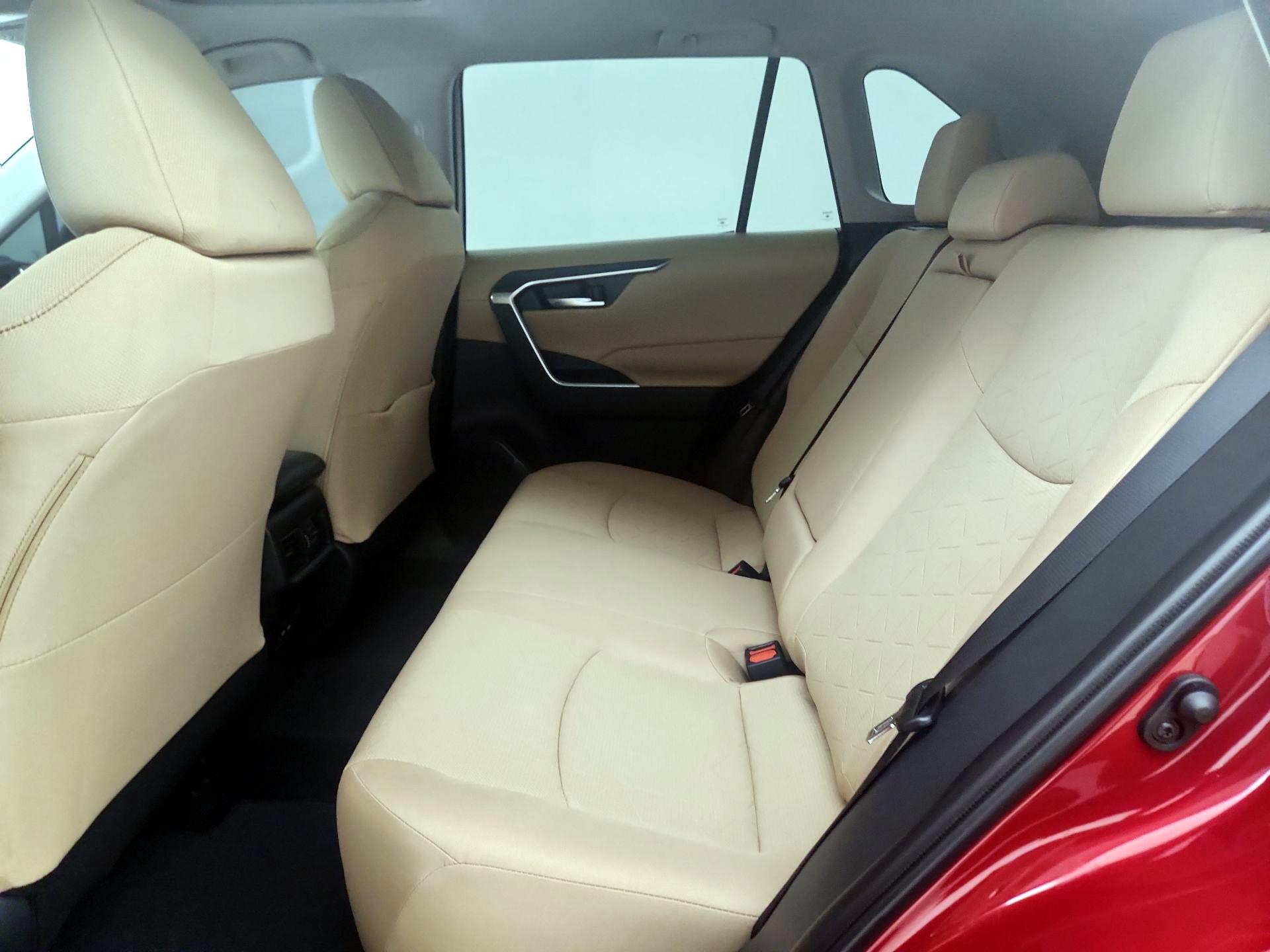 Thumbnail: 2025 Toyota RAV4 - 20