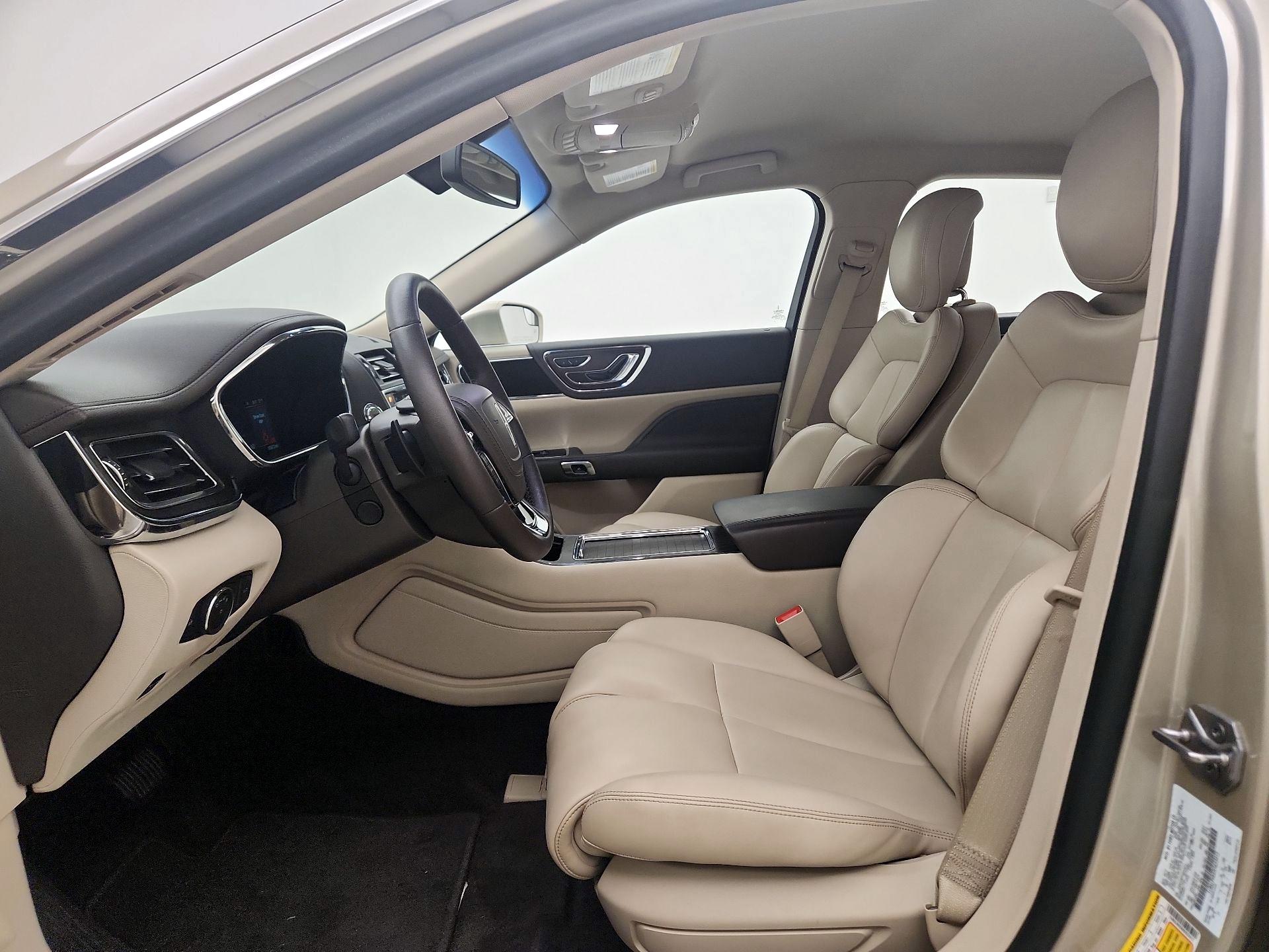 Thumbnail: 2017 Lincoln Continental - 11