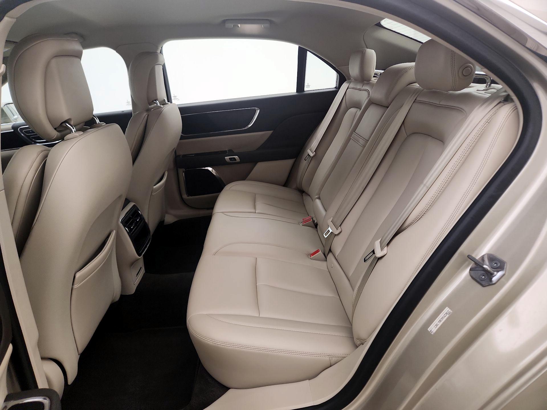 Thumbnail: 2017 Lincoln Continental - 19