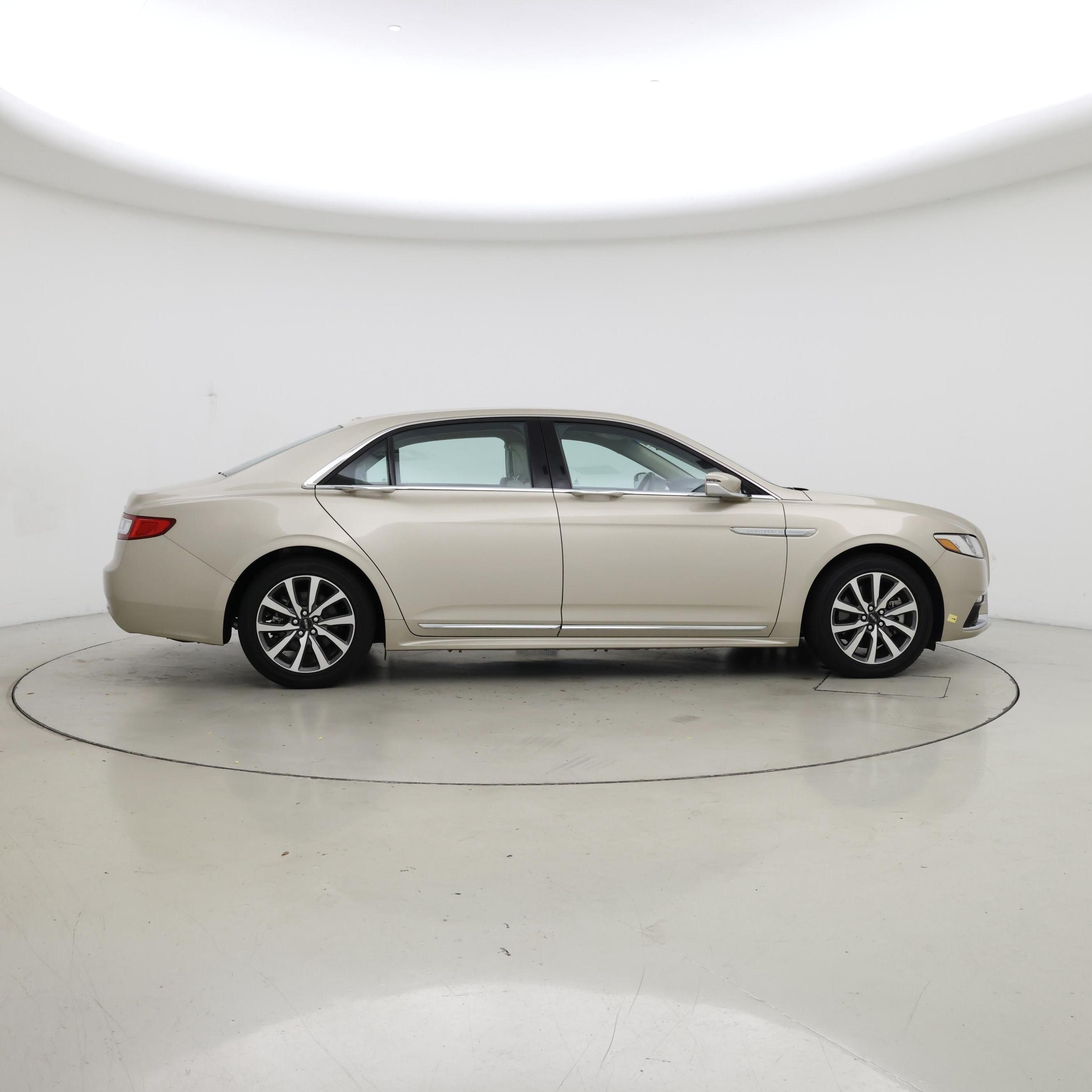 Thumbnail: 2017 Lincoln Continental - 7